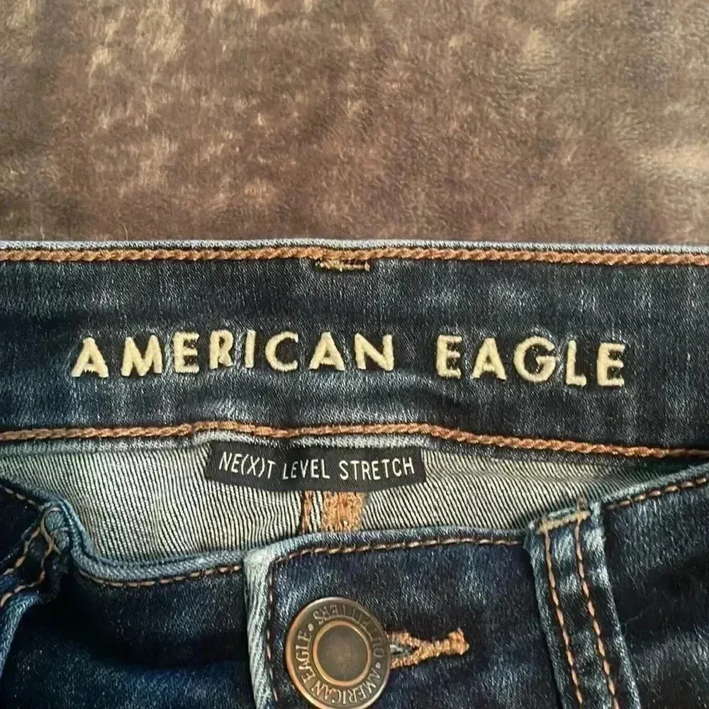 🧡 Women’s American Eagle jeggings size 4 long. Next level stretch with rips - Image 3