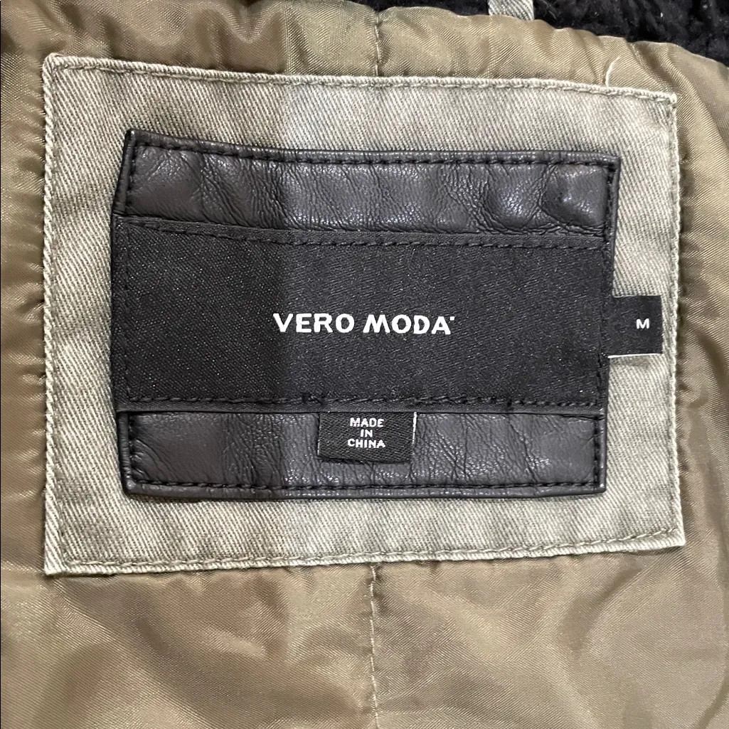 Vero Moda Parka Size Medium NWT *Missing Faux Fur Trim* - Image 11
