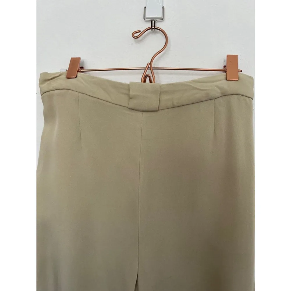 Giorgio Armani high rise beige button and zip front Pleated dress Pants Size 8 - Image 3