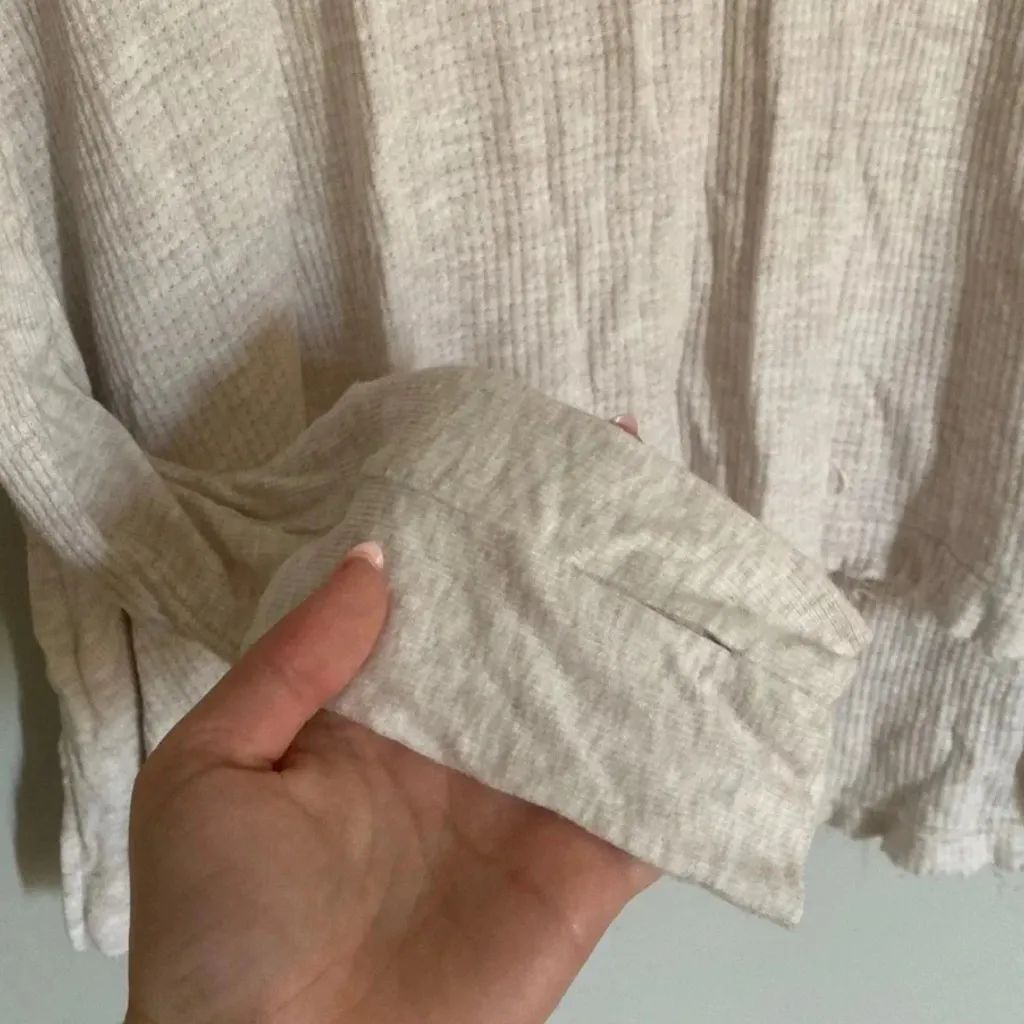 We the Free Distressed Cream long Sleeve Top Size Medium - Image 3