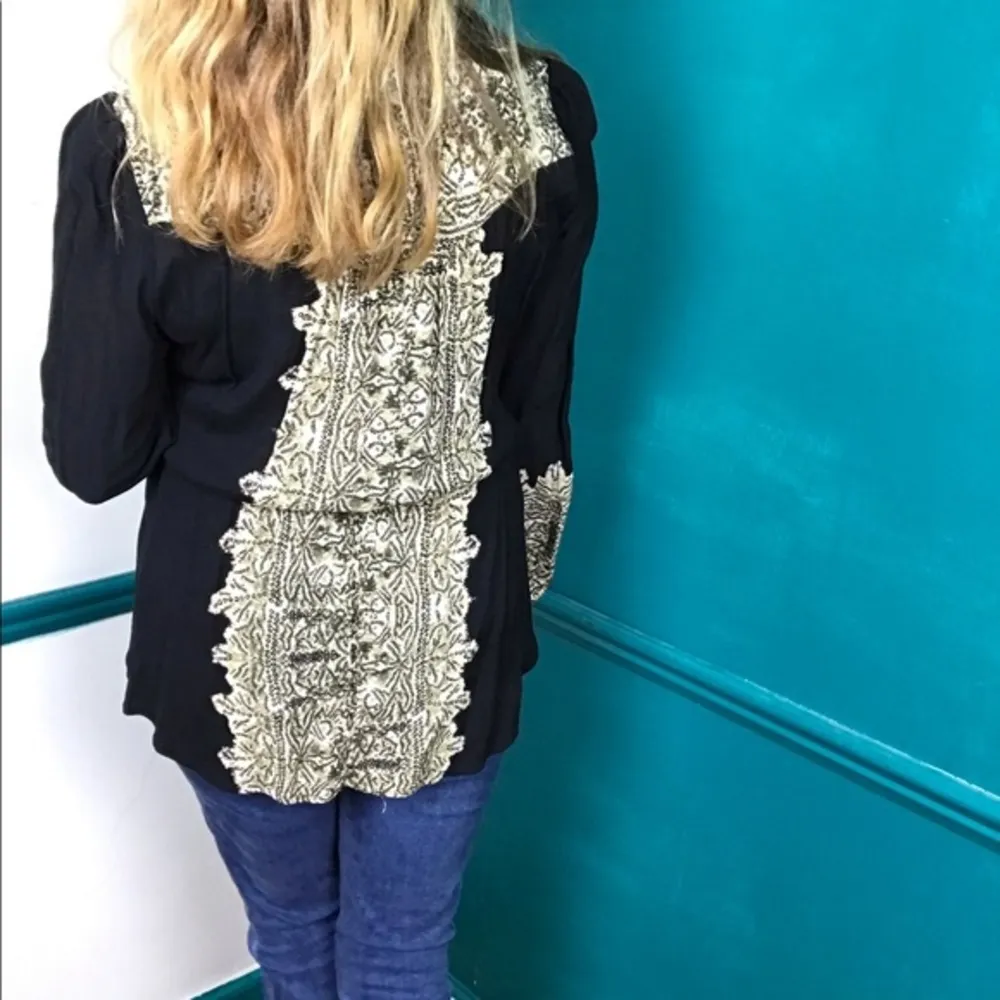 Free People black long elastic waist top - Image 11