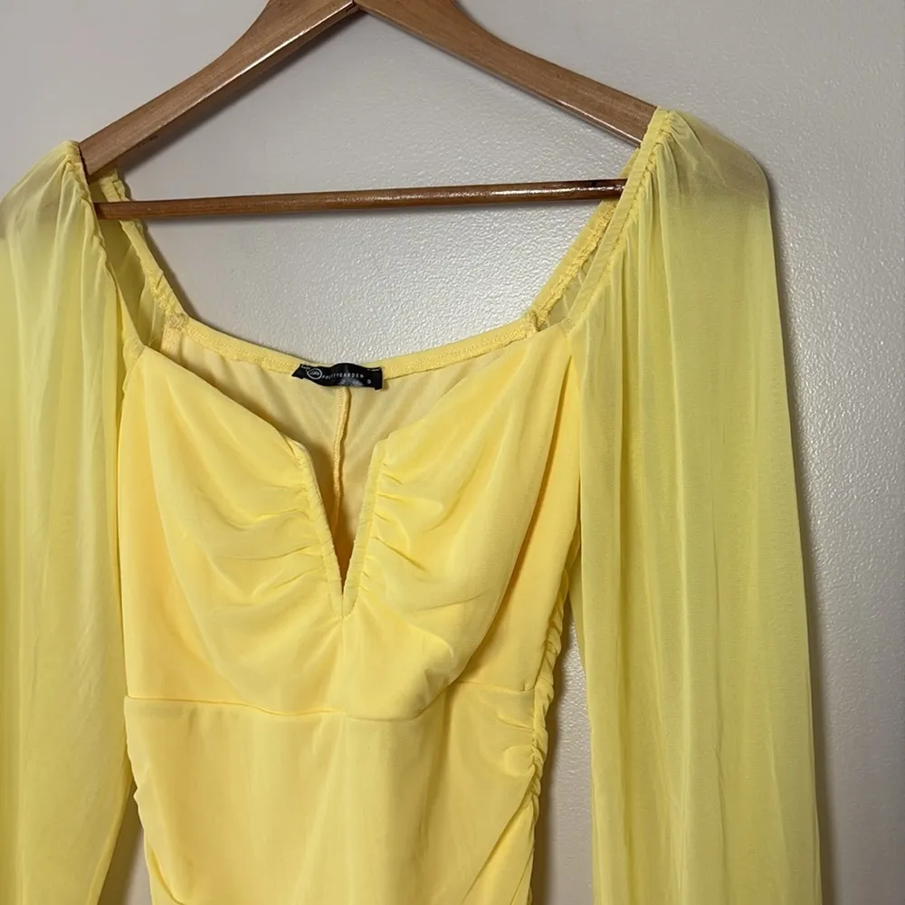 Pretty garden butter yellow mini dress long sheer sleeves ruched body Size S - Image 3