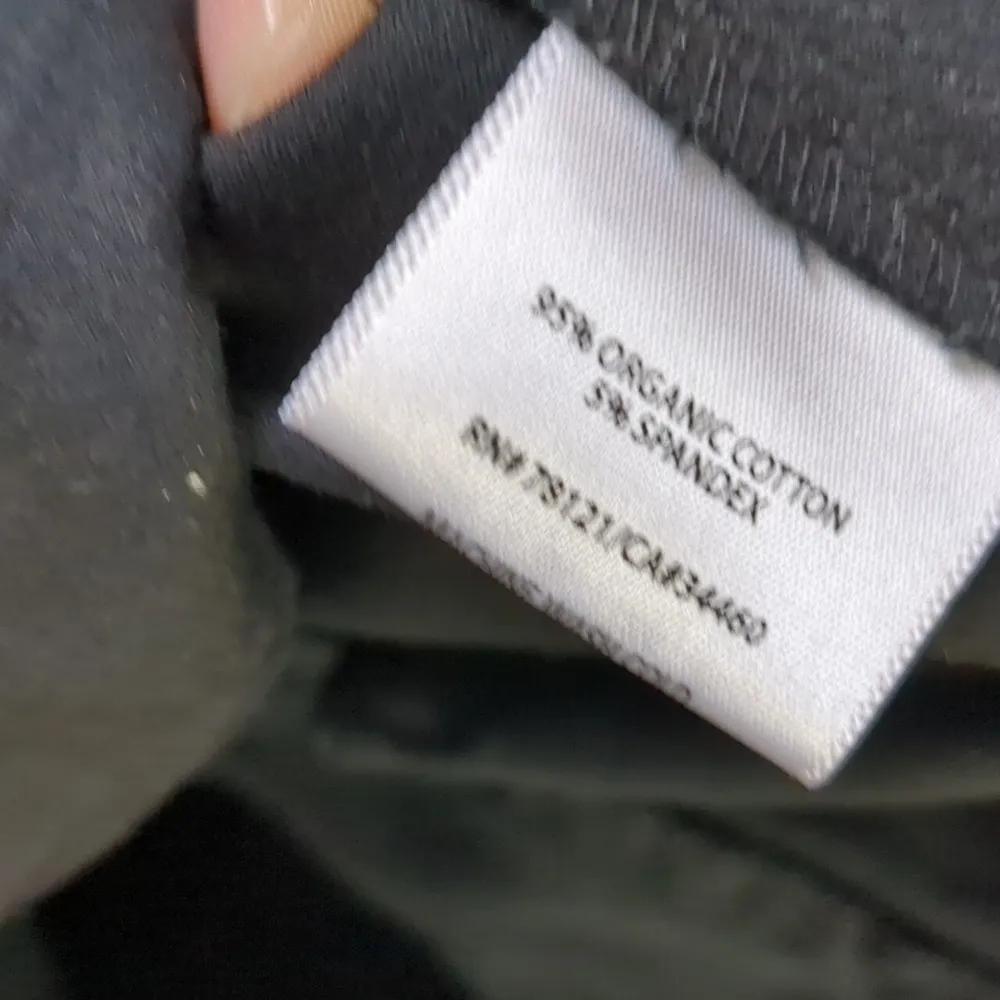 EILEEN Fisher black Bermuda shorts size small - Image 3