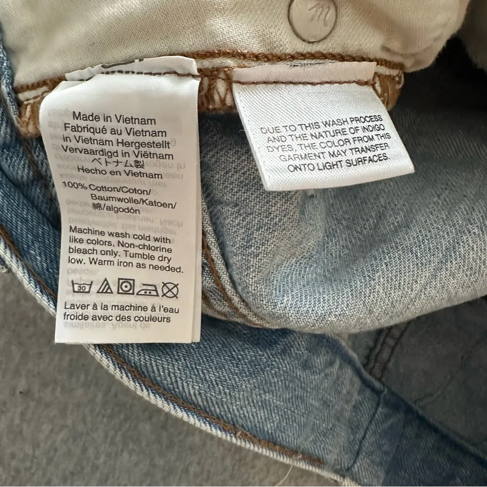 Madewell denim skirt distressed raw hem rigid denim Aline size 28 - Image 4