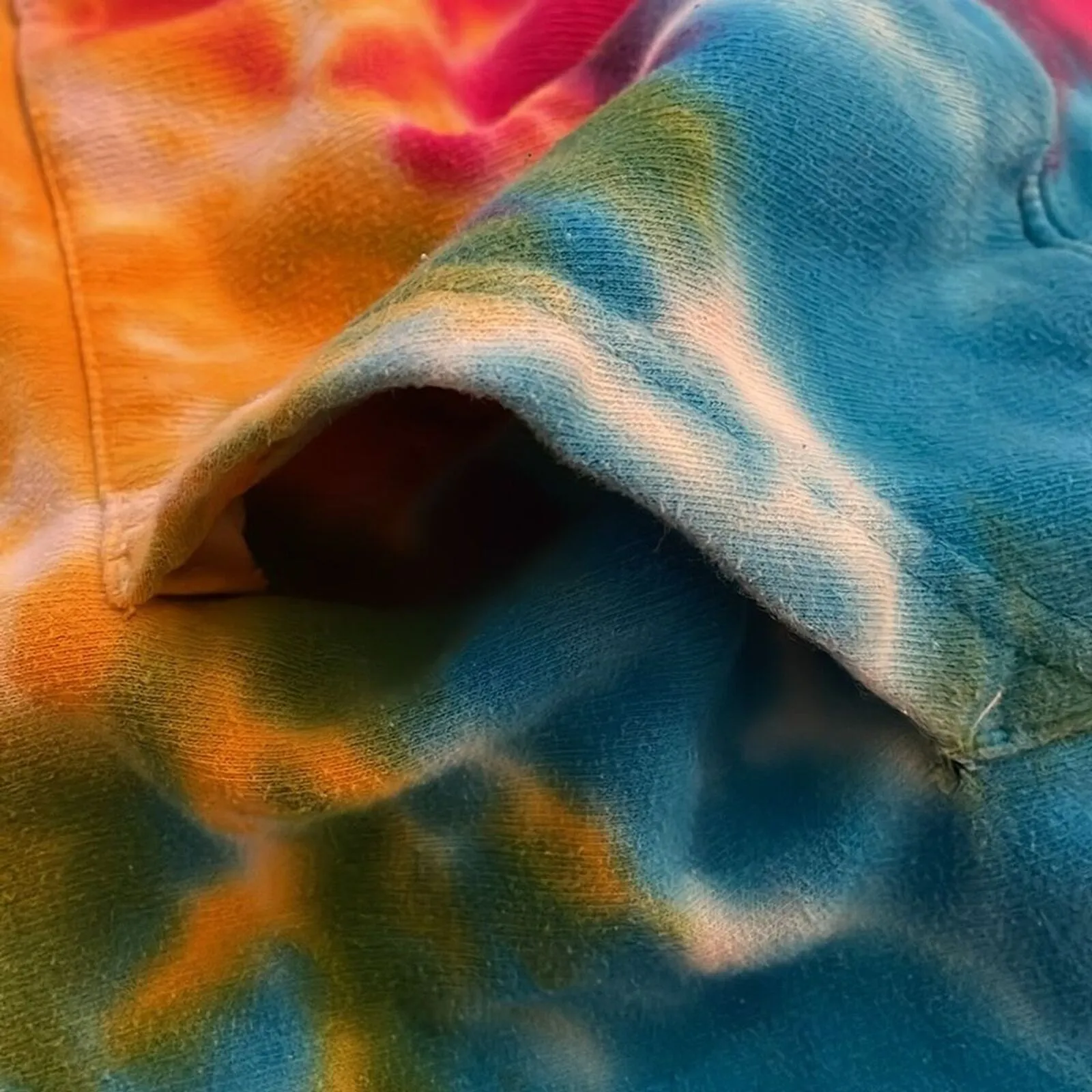 Smellybelly TV Tie Dye Pullover Hoodie Sweatshirt Adult Size Small Colortone Gold - Image 10