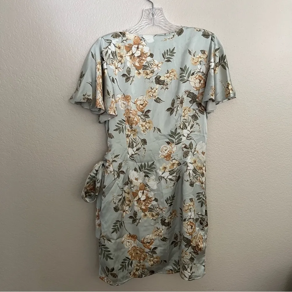 Dress Forum Satin Floral Tulip Wrap Dress Size: S‎ - Image 12