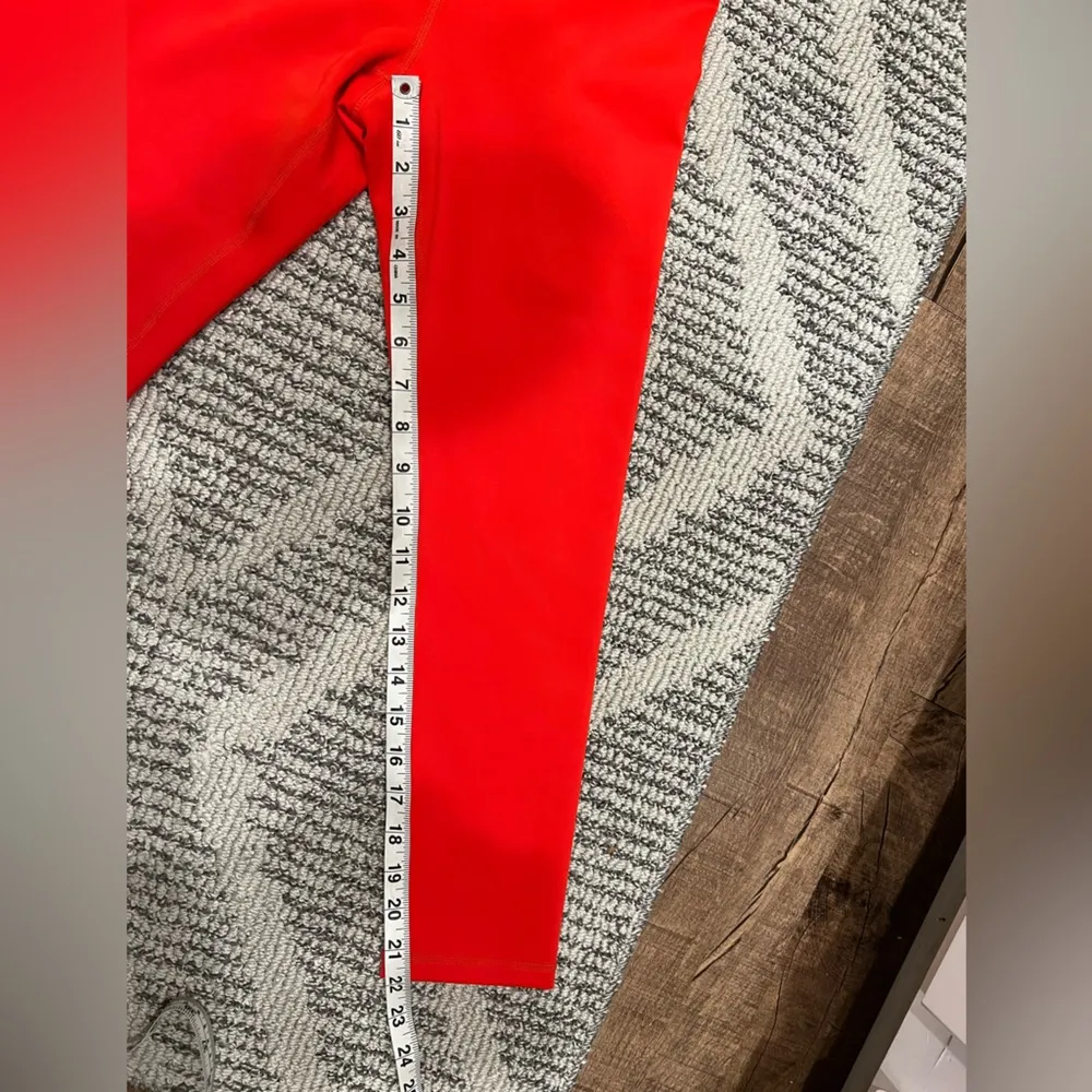 Revolve Lovewave  leggings - Image 4