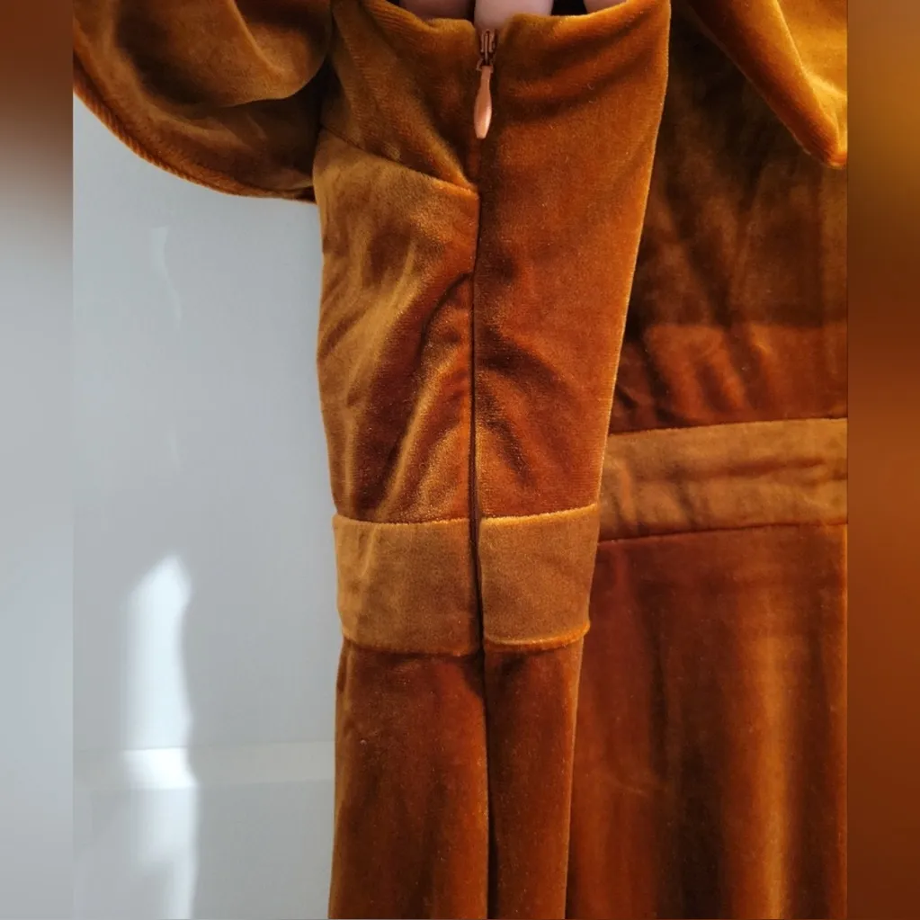 Lulu's Enchanted Rust Orange Velvet Off - Image 5