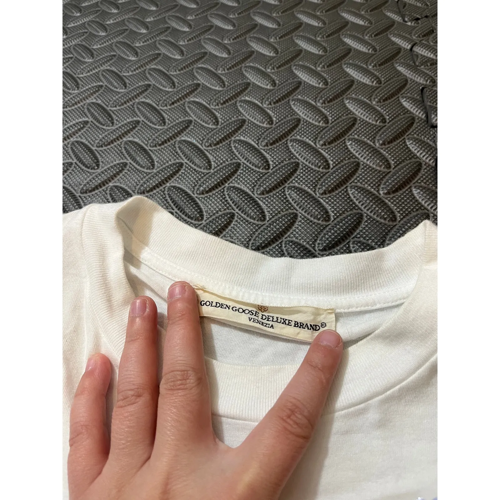 Golden Goose Golden Tee with blue flower print White Shirt Womens Size Large‎ - Image 4