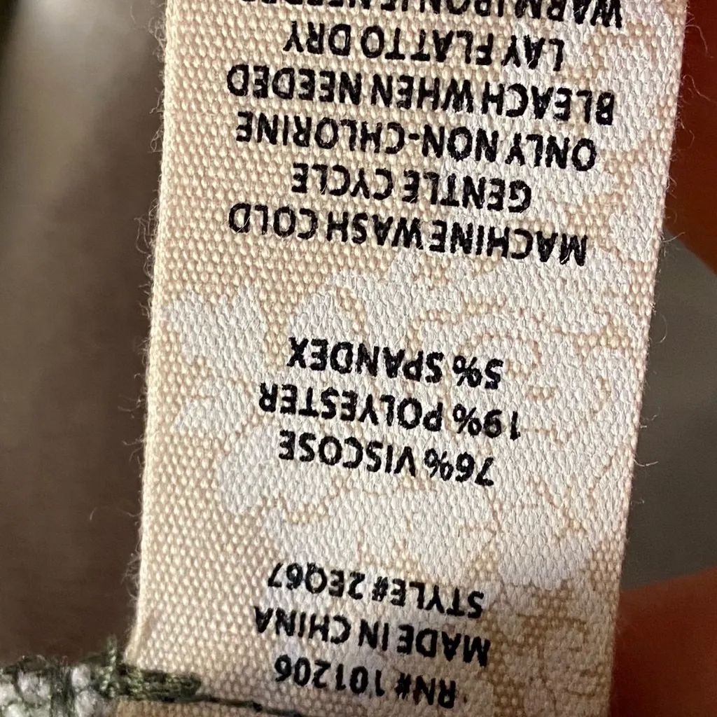 Soft surroundings zip up lightweight jacket olive green XL - Image 9