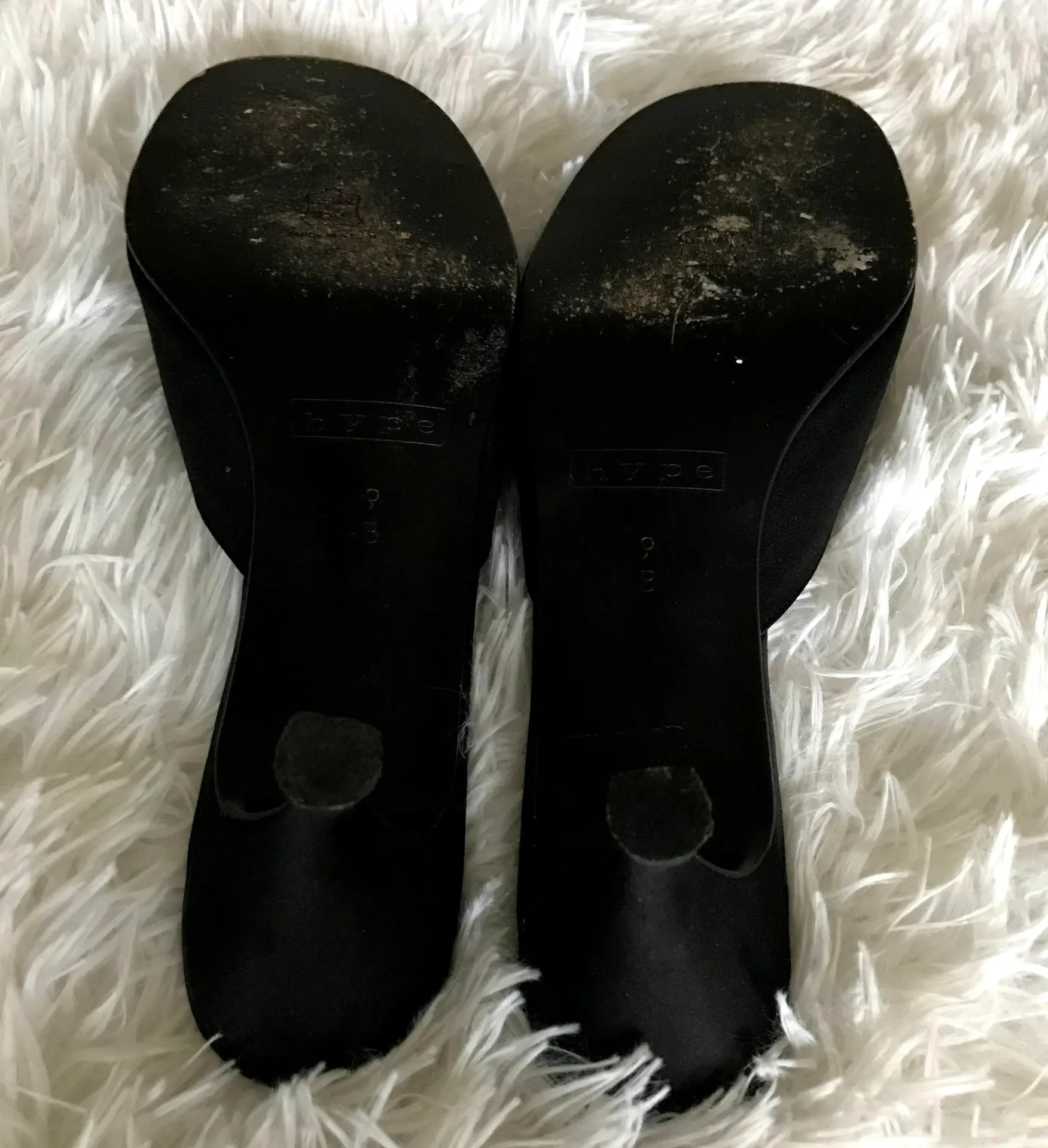 Black Kitten Heels Size 9 - Image 5