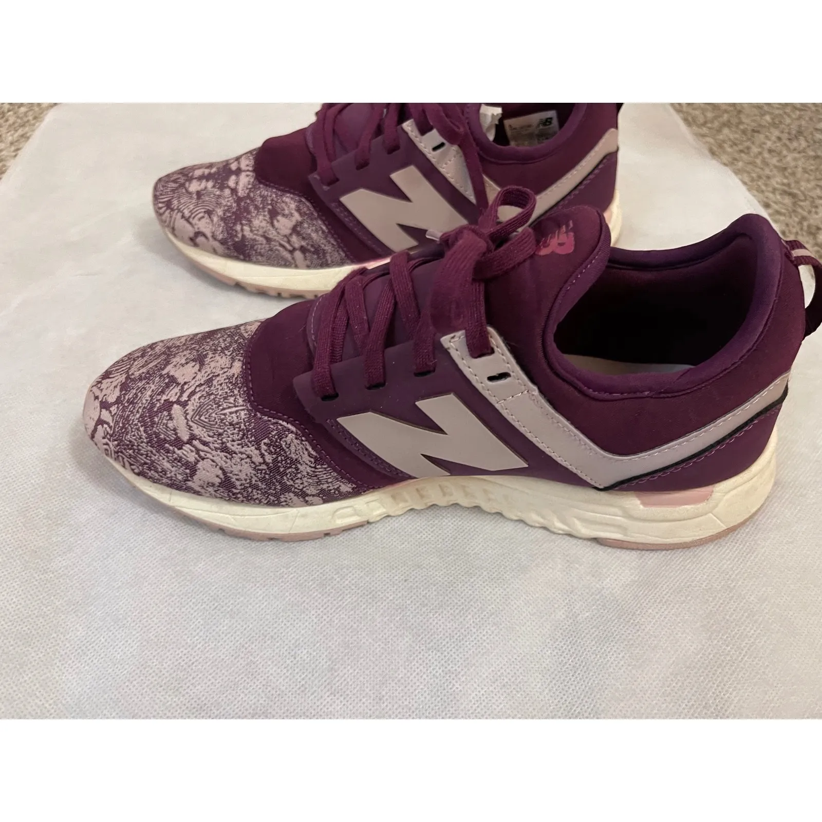 New Balance 247 Burgundy Floral Print Women's Sneakers Size 7 - Image 4