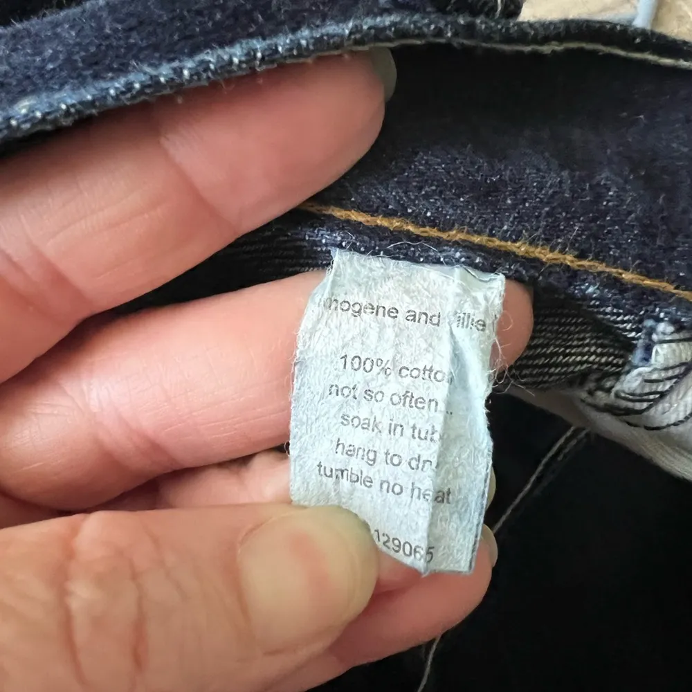 Imogene + Willie Slim Straight Jeans in Dark Wash Indigo size 24 - Image 4