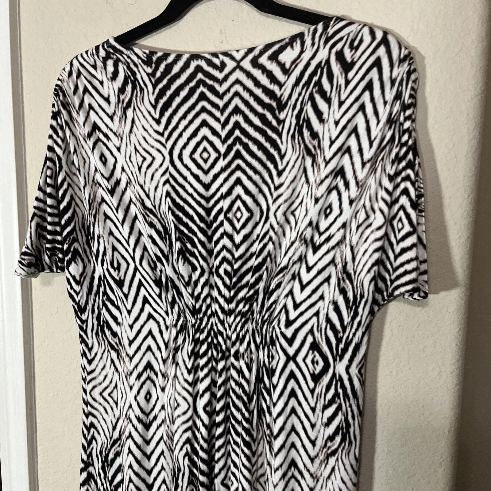 Soma V Neck Dress Stretchy Jersey Knit Knee Length Cream Black Diamond sz S - Image 7