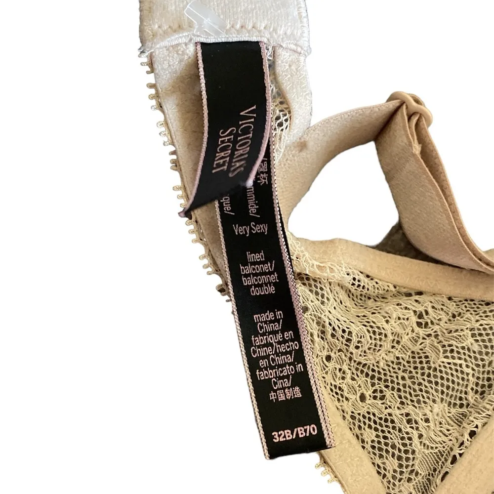 Victoria’s Secret very sexy Rhinestone strap bra - Image 3