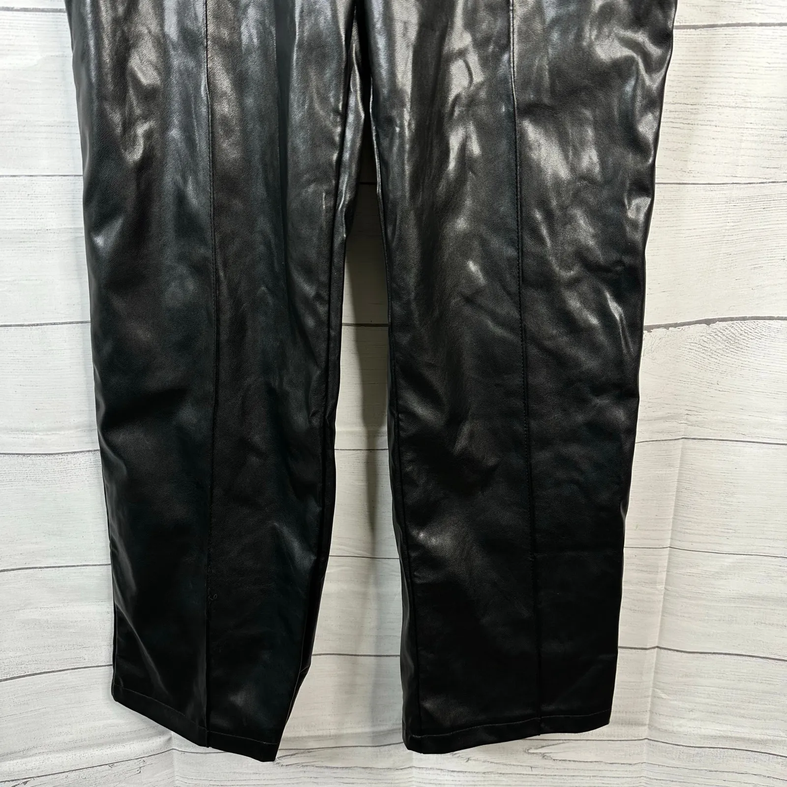 ASOS Design Womens size 8 Vegan Faux Leather Wide Leg Pants Black - Image 4
