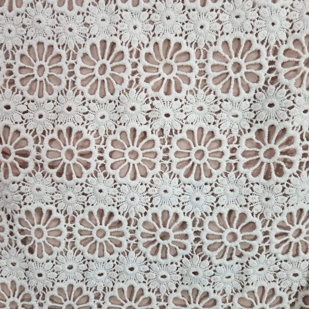 Loft Sleeveless Top Small Floral Crotchet Lace Knit Overlay Nude White - Image 9