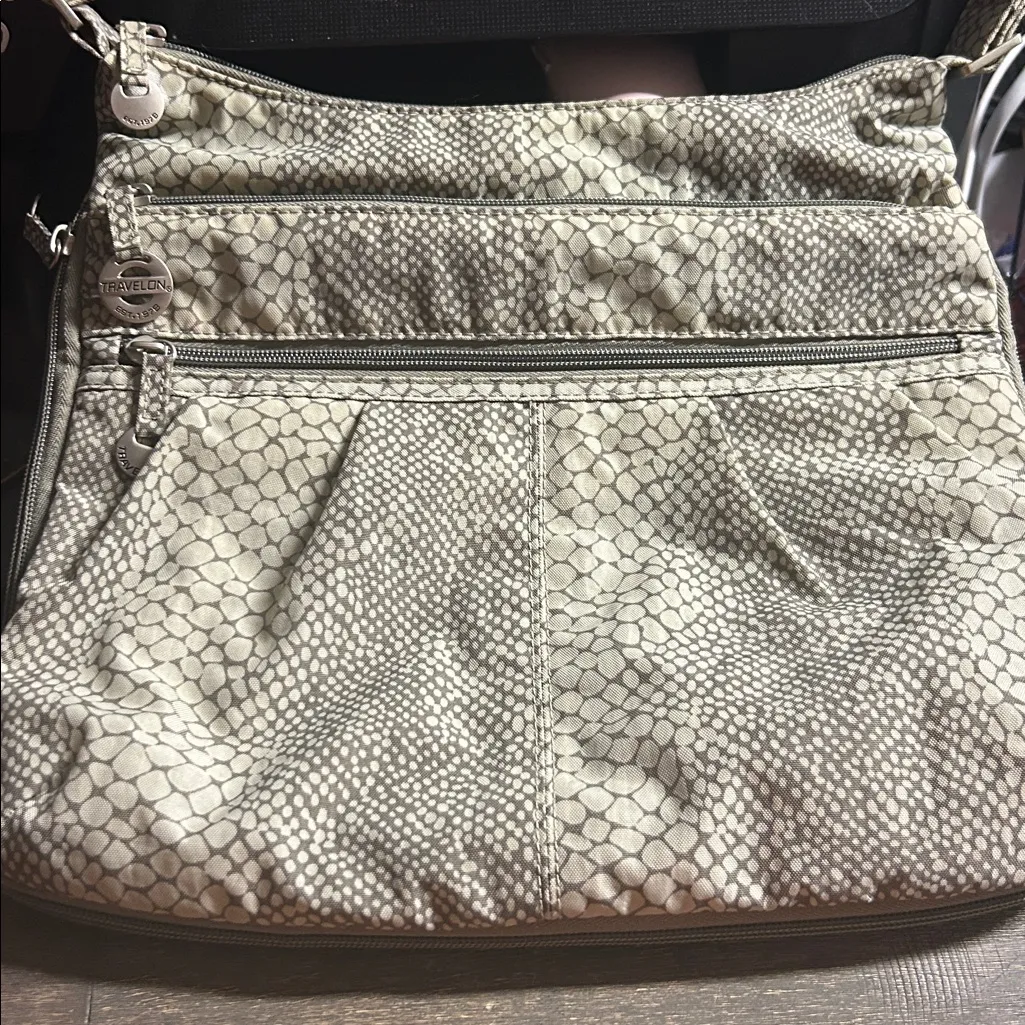 Travelon Large Nylon Snakeskin Patterned Shoulder Bag / Crossbody Adjustable - Image 3