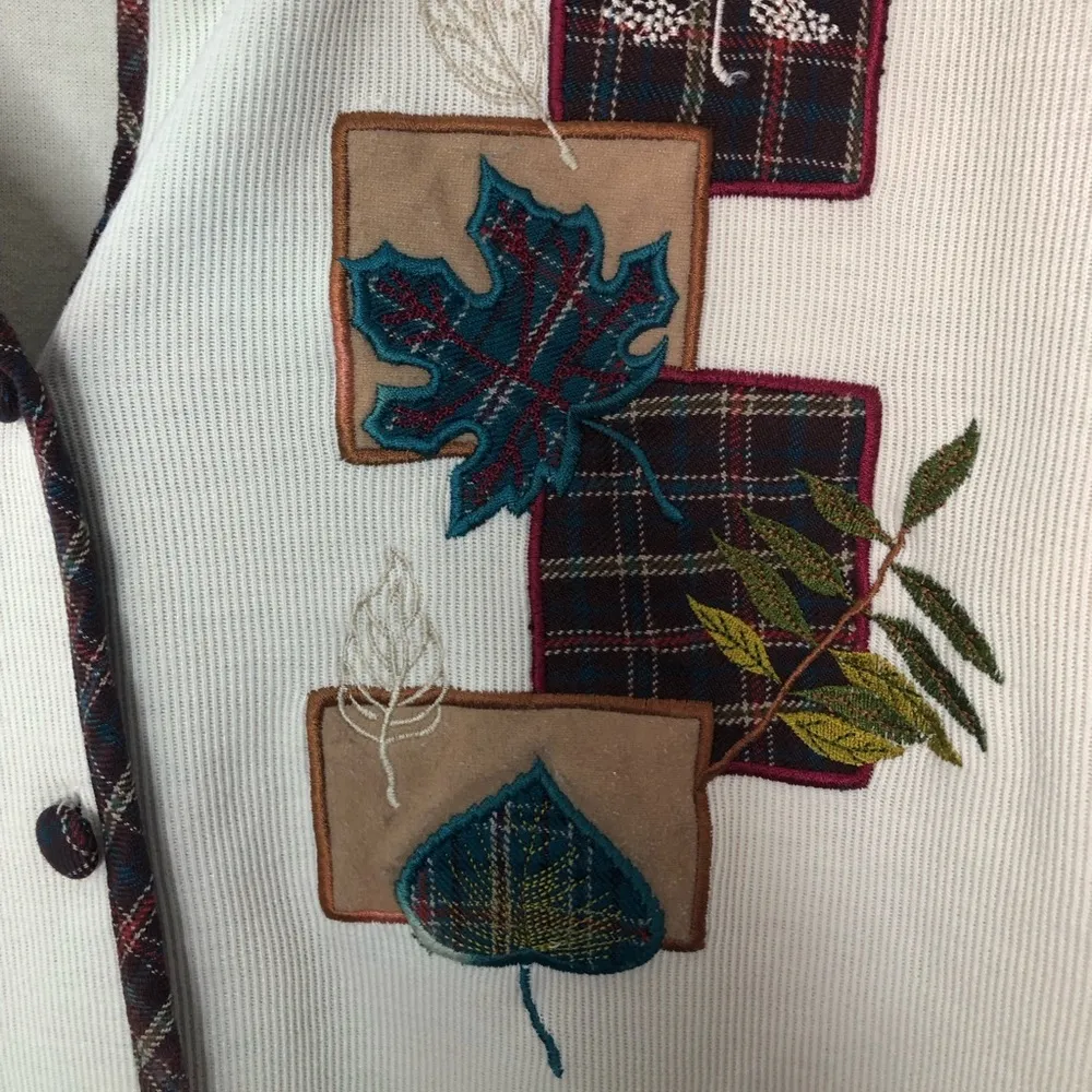 Alfred Dunner Petite Vintage 90’s Cream Plaid Holiday Button Down Sweater - Image 4