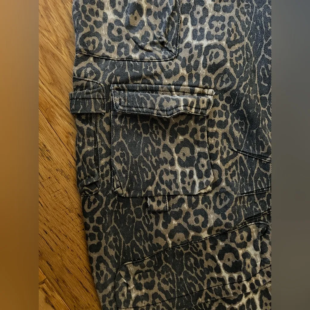 L - Betsey Johnson Cargo Jumpsuit Denim Léopard Strapless Wide Leg  RARE - Image 4