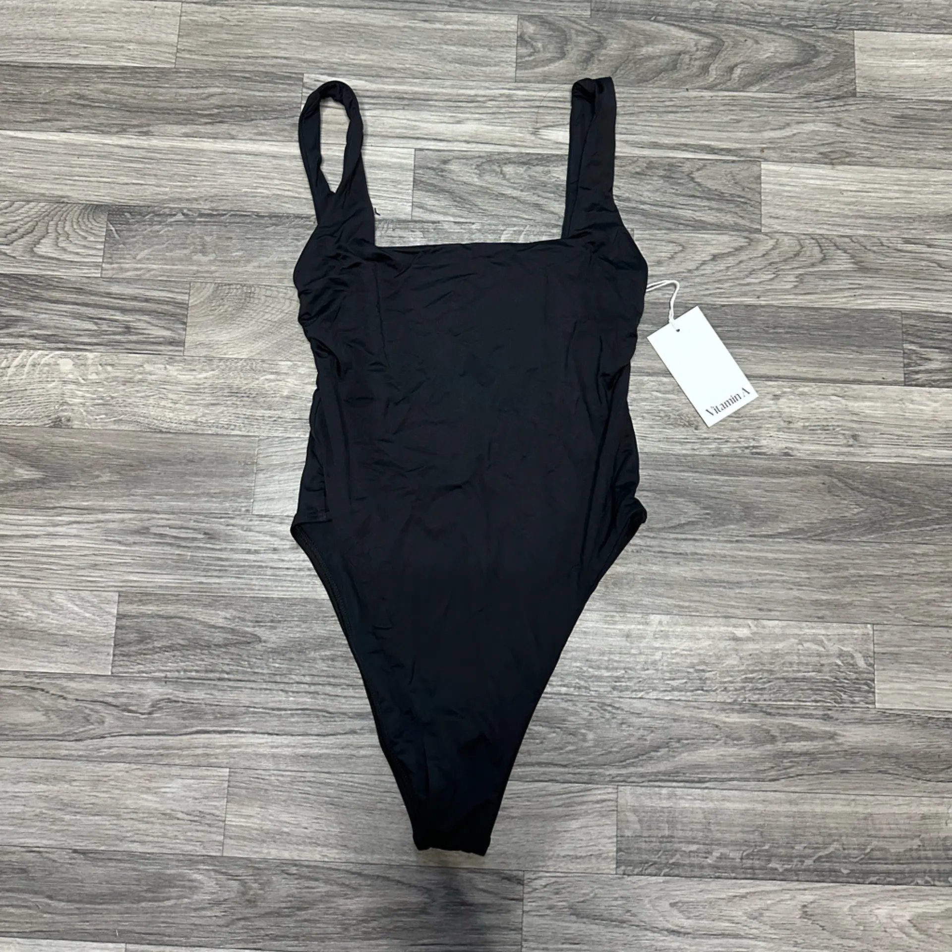 NWT Tuckernuck Vitamin A Mika One Piece Black M - Image 5