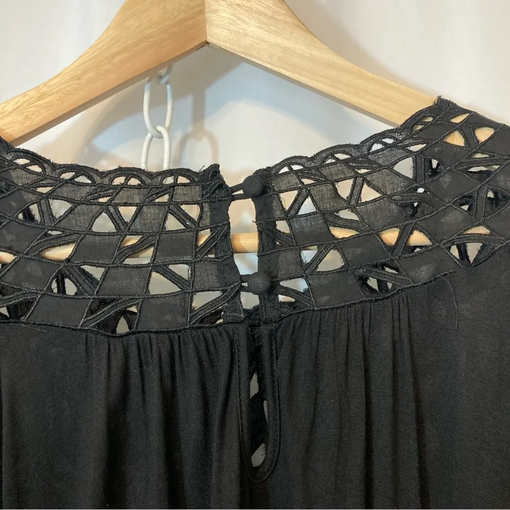 Bizz Black Cut Out Lace Scalloped Edge Draped Flutter Short Sleeve Blouse Top Size L - Image 9