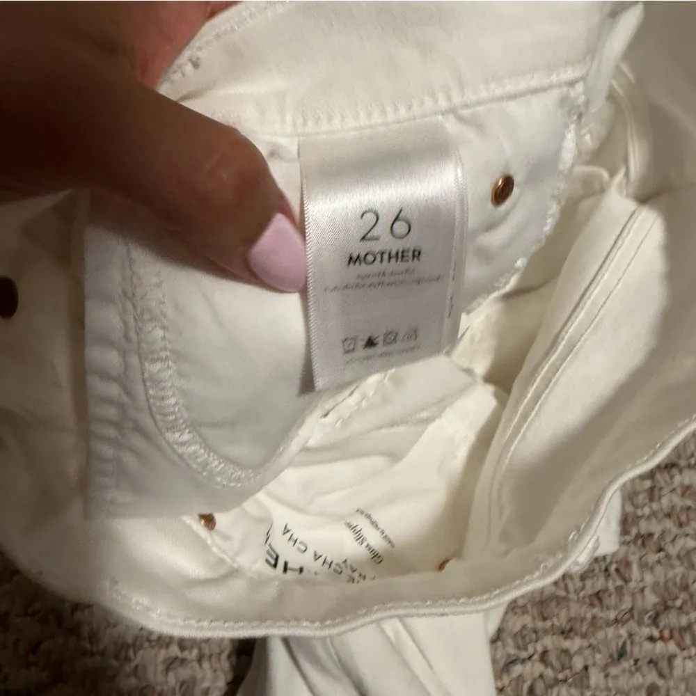 MOTHER Cha Cha Fray Jeans in Glass Slipper White - Image 9