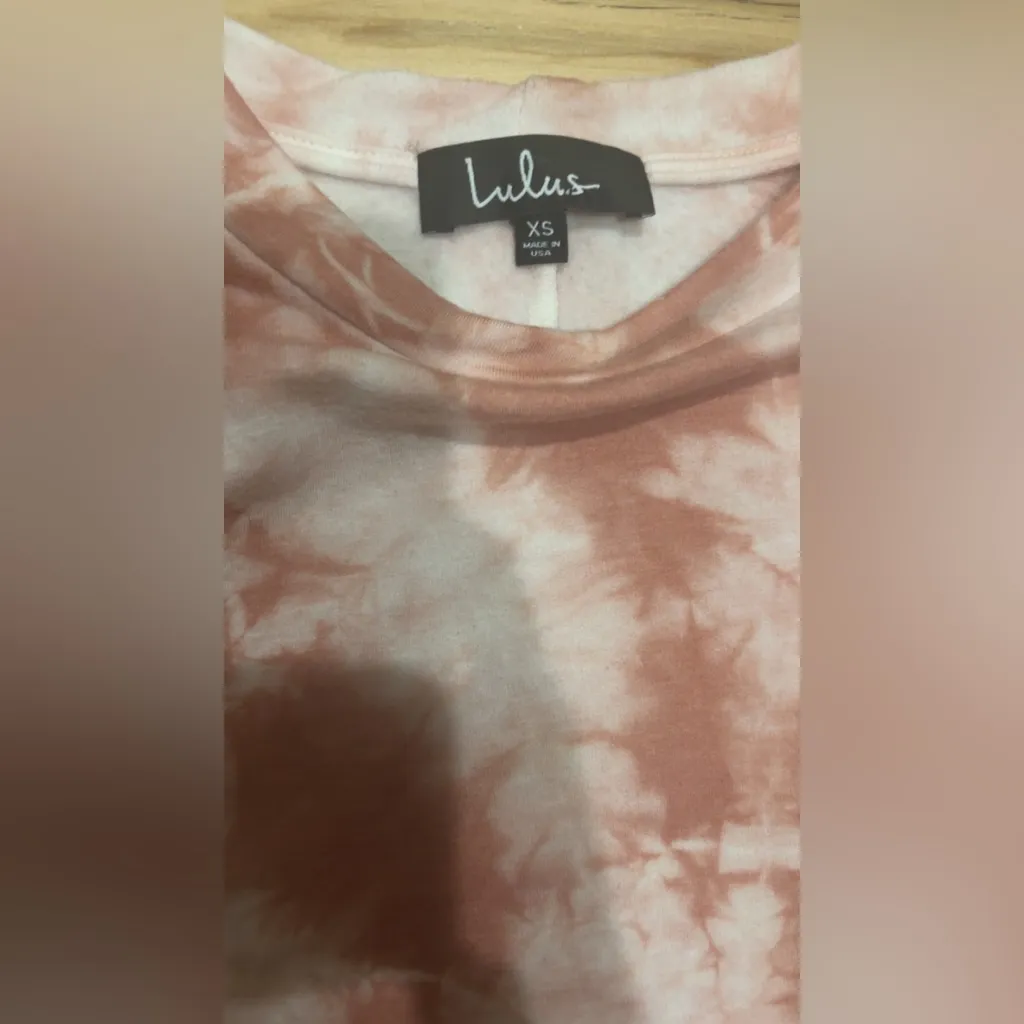 LULU’S CROPPED TIE DYE SWEATSHIRT - Image 3