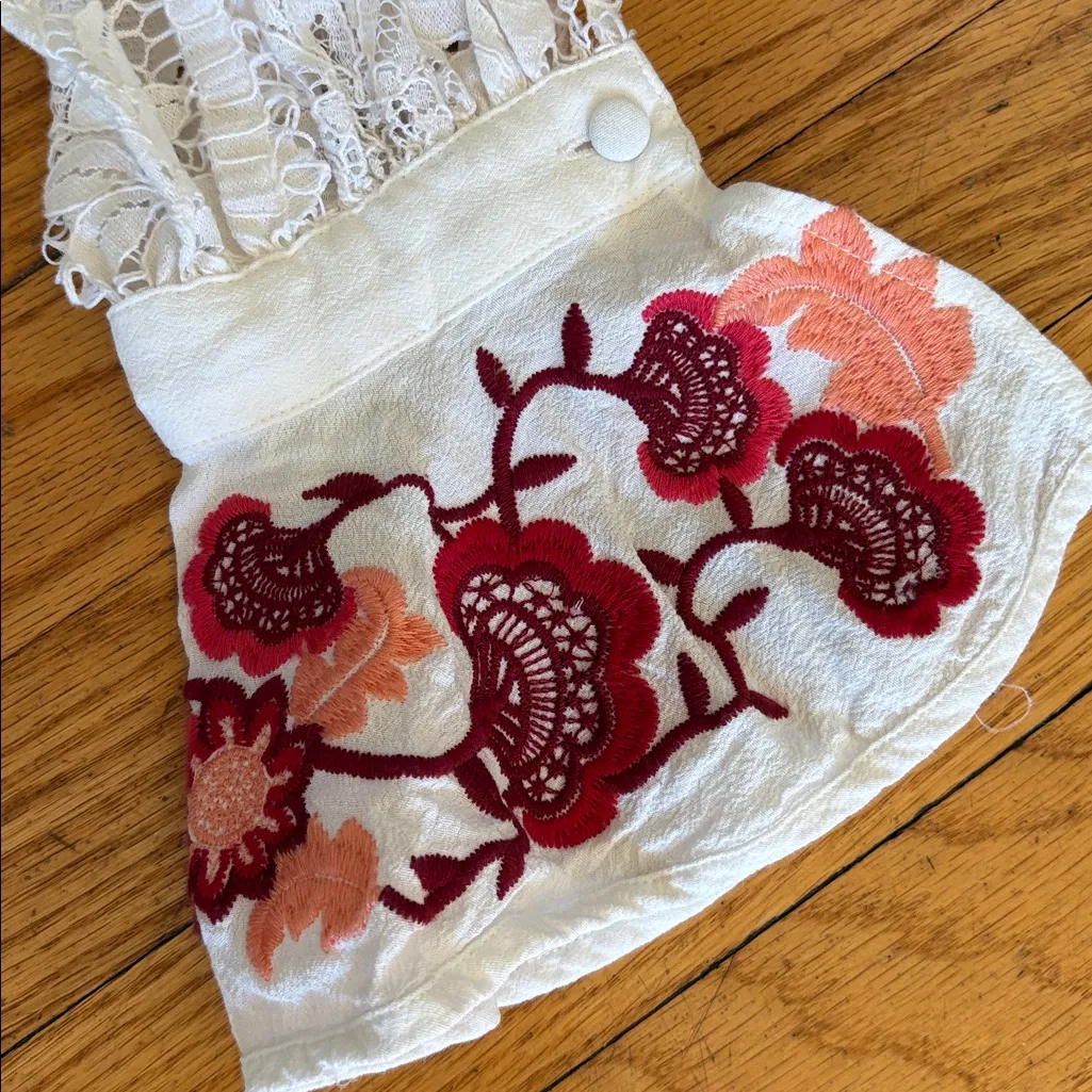 For Love & Lemons Cecilia Crop Crochet Lace Floral Embroidered Top Medium - Image 9