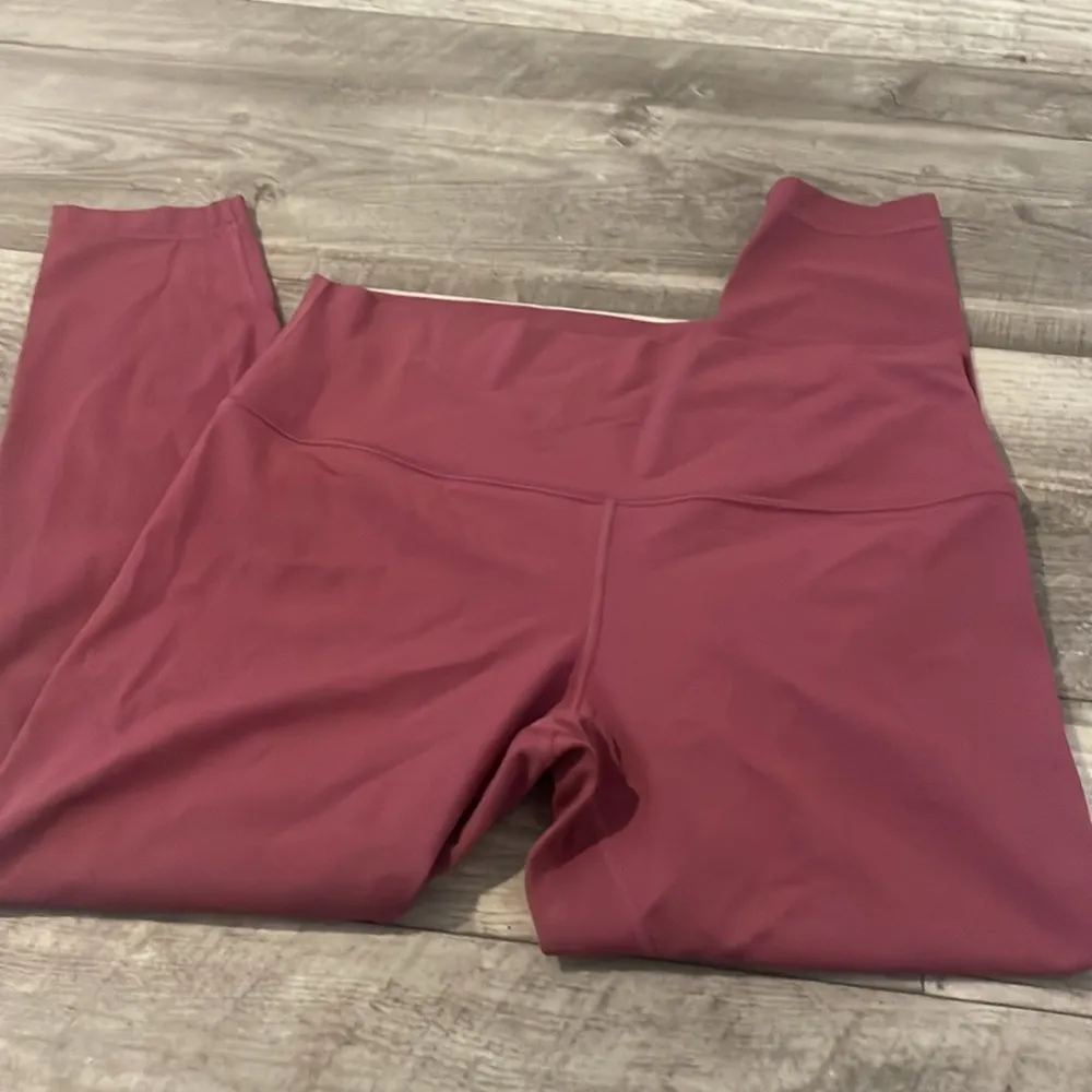 Lululemon Burgundy cropped Leggings - Image 4