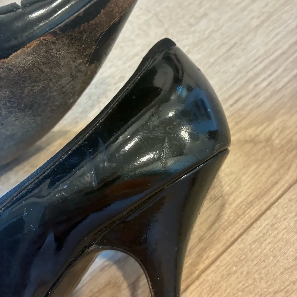 Marc Jacobs Patent Leather Pointed Toe Kitten Heel Pump Made in Italy Size 8.5 - Image 5