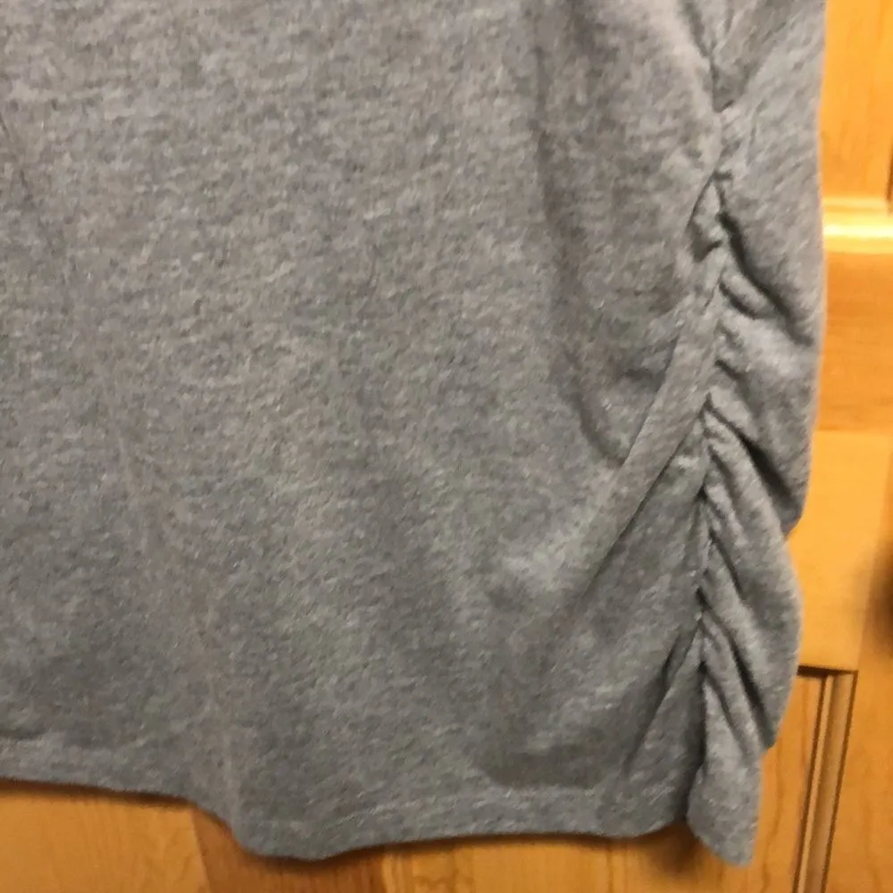 A:GLOW maternity’s short sleeve Gray top size xlarge. - Image 4