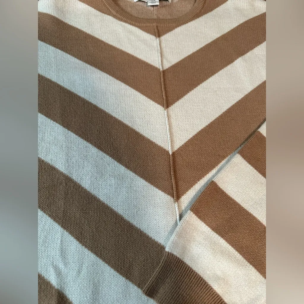 Magaschoni Tan and Cream Chevron Crewneck Sweater - Image 2