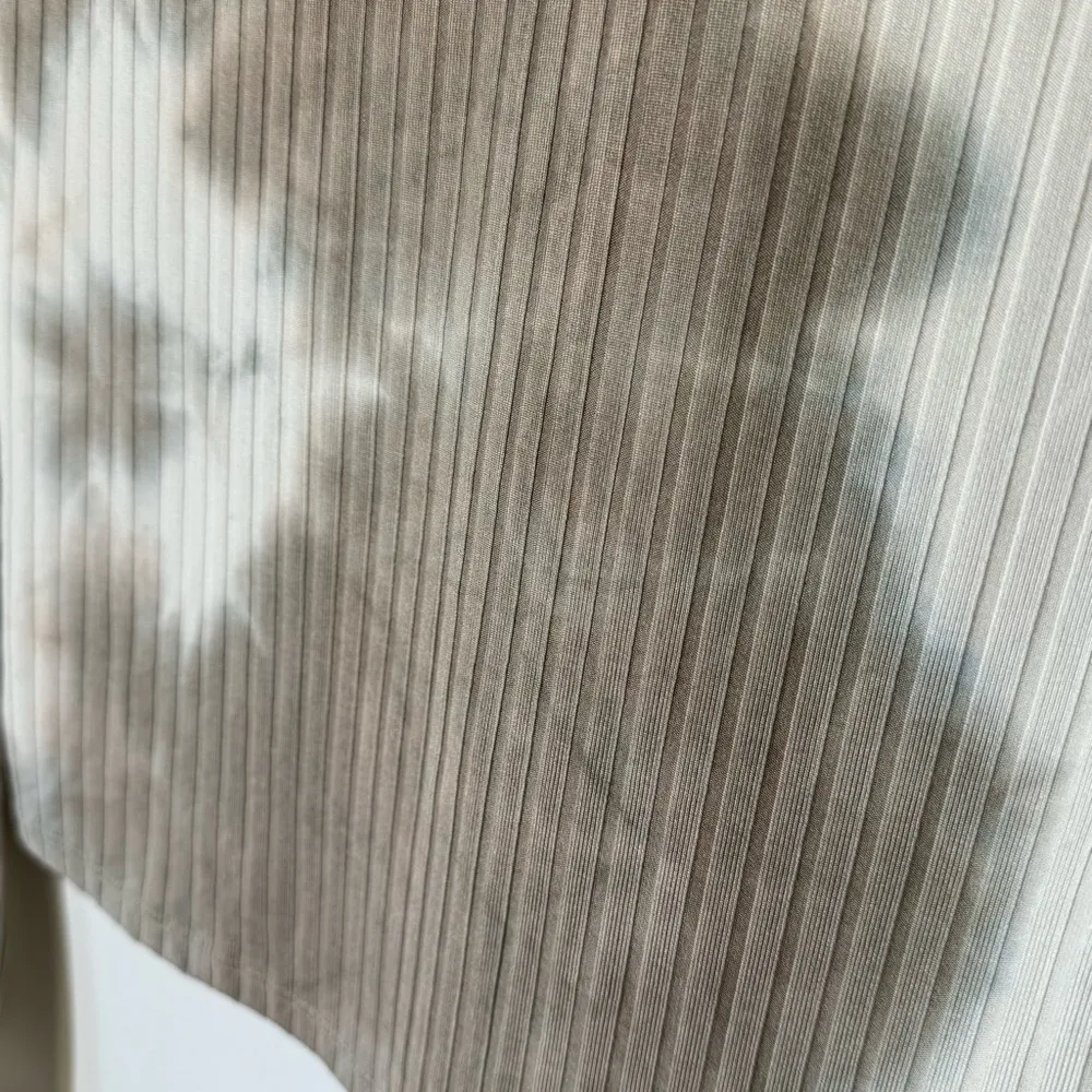 Hyfve Tie Dye Mock Neck Ribbed Crop Long Sleeve Size Small - Image 5