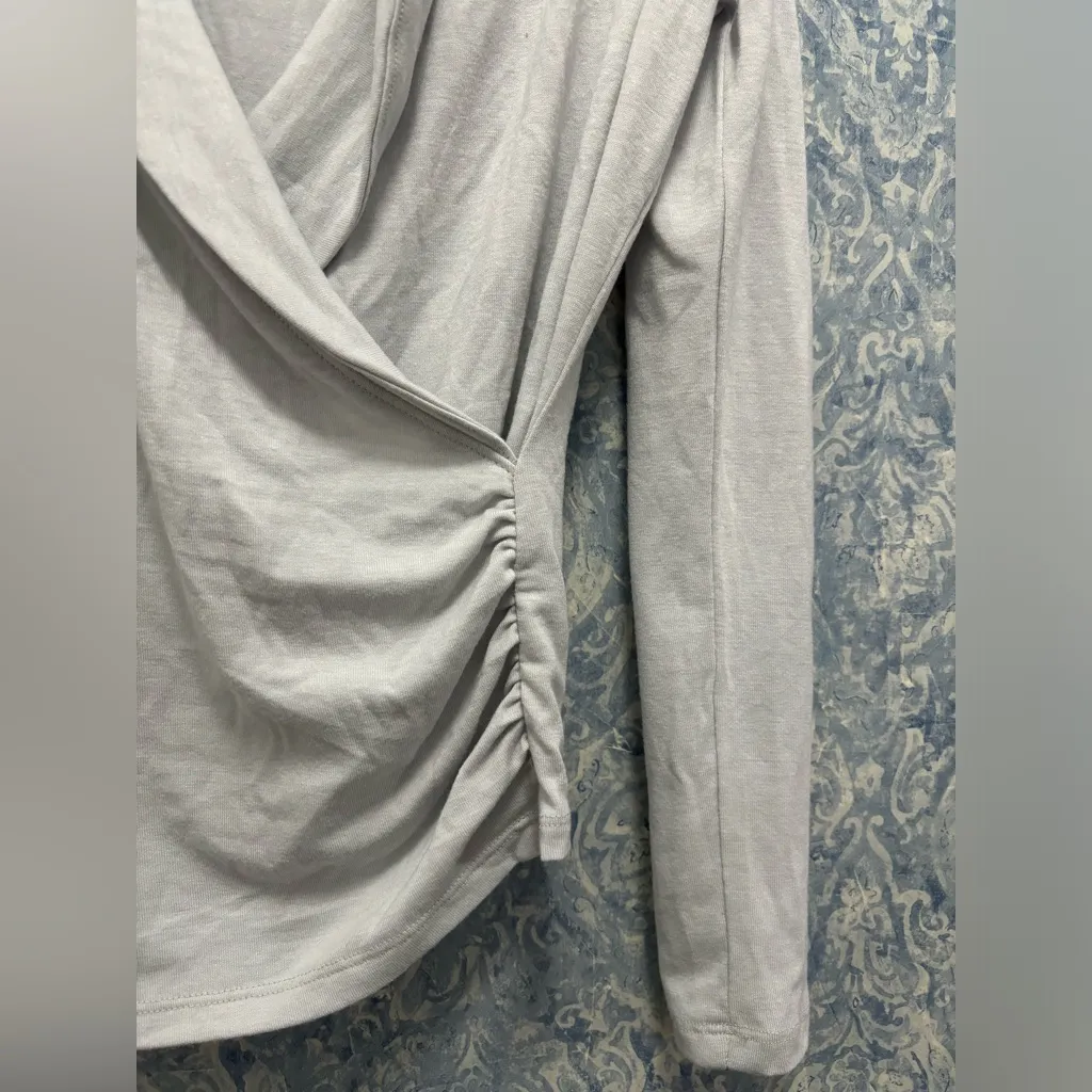 Ann Taylor Women’s Long Sleeve Shirt Shaw Collar Ruching Grey Size Small Petite - Image 2