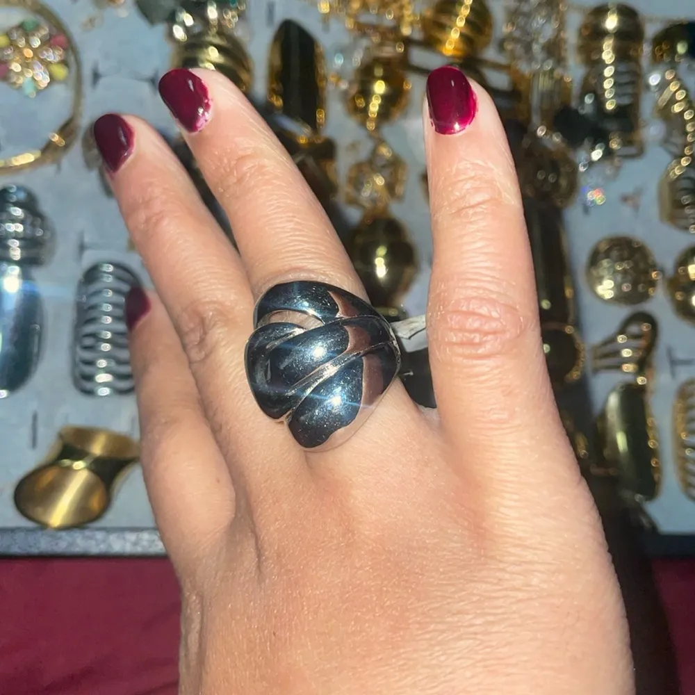 Silver chunky ring Size 6 - Image 2