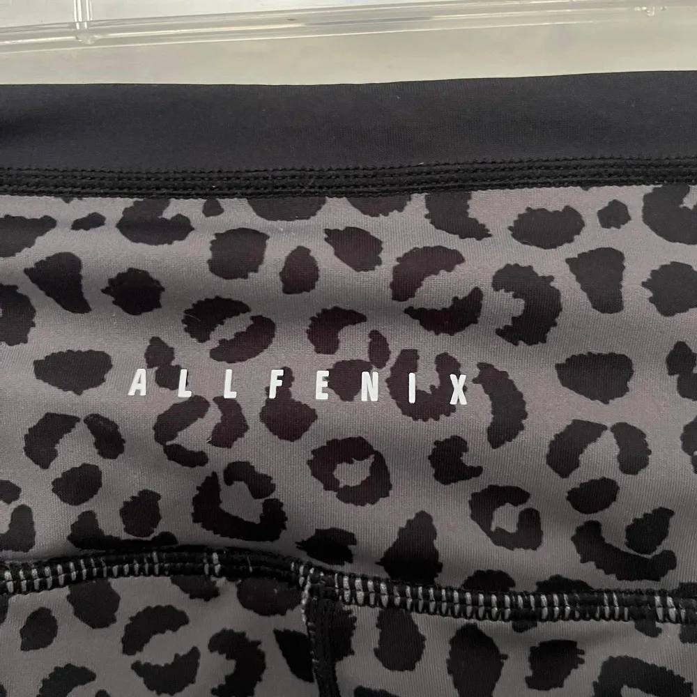 All Fenix Cheetah Print Athletic Womens Leggings Size Small Stripes Olive Gray - Image 54