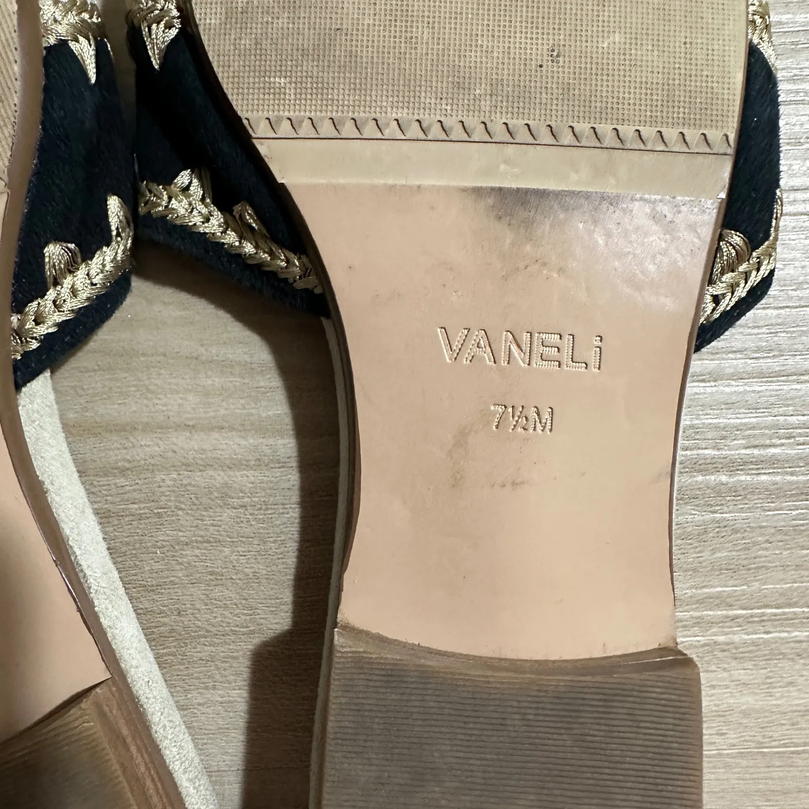 Van Eli Sandals 7.5 M Beige Black Embroidered Slip On Comfort Casual‎ Shoes Tan - Image 6