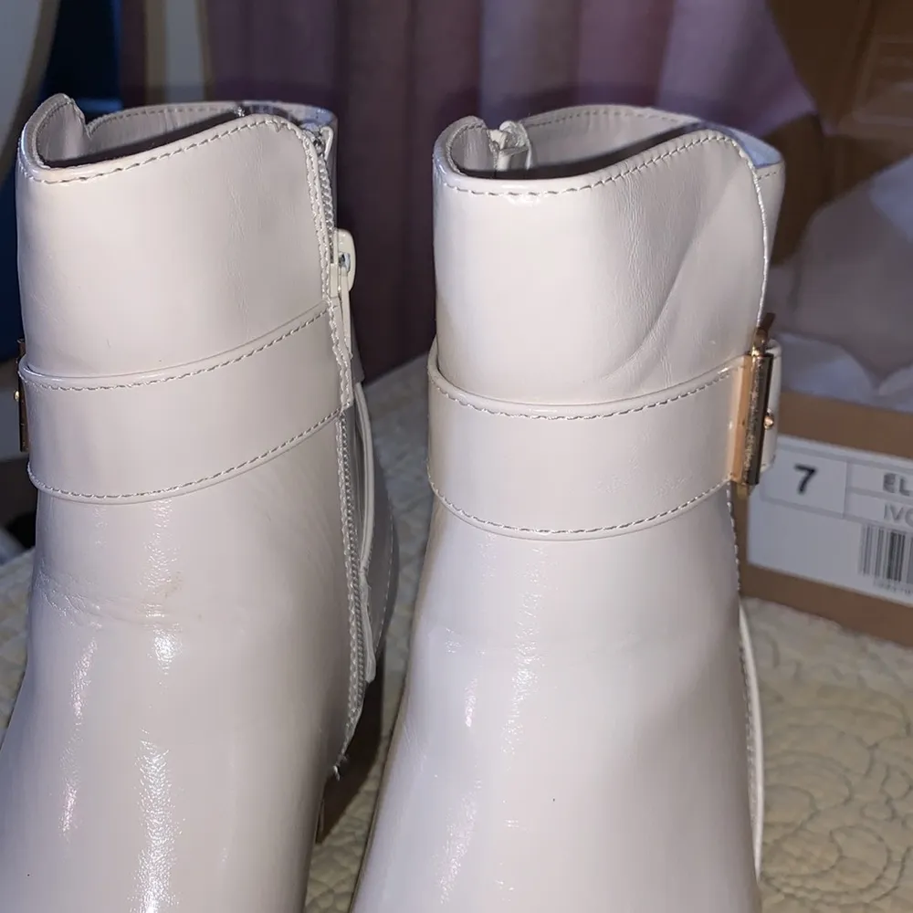 Elley Ivory Ankle Booties Size 7 - Image 5