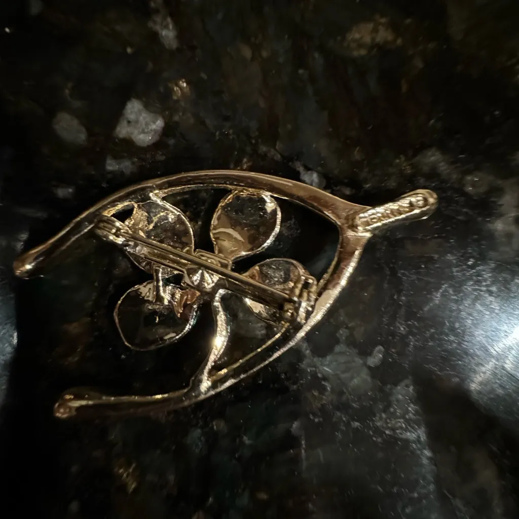 Lucky 4‎ Leaf Clover Wishbone Brooch Signed Gerry’s - Image 2