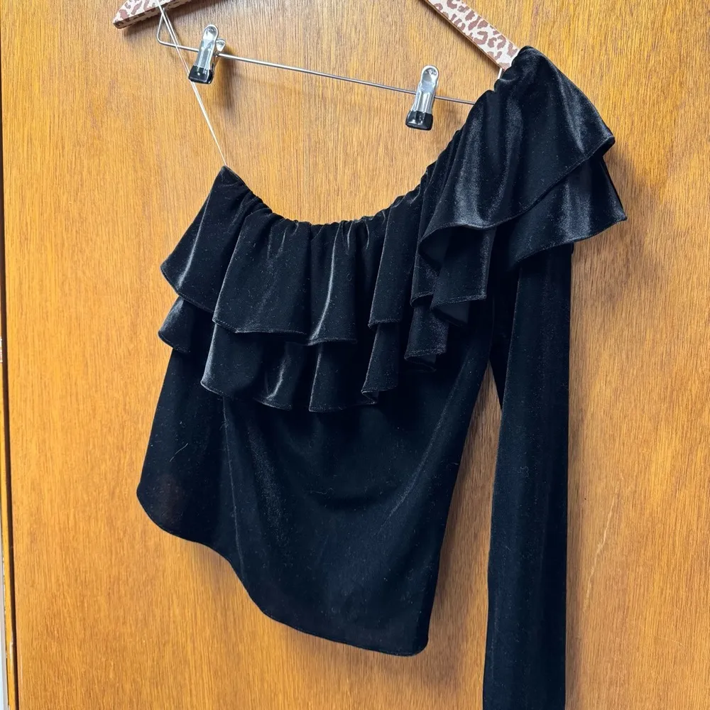 Misa Mielle One Shoulder Asymmetric Sleeve Ruffle Top Black Velvet Small S - Image 6