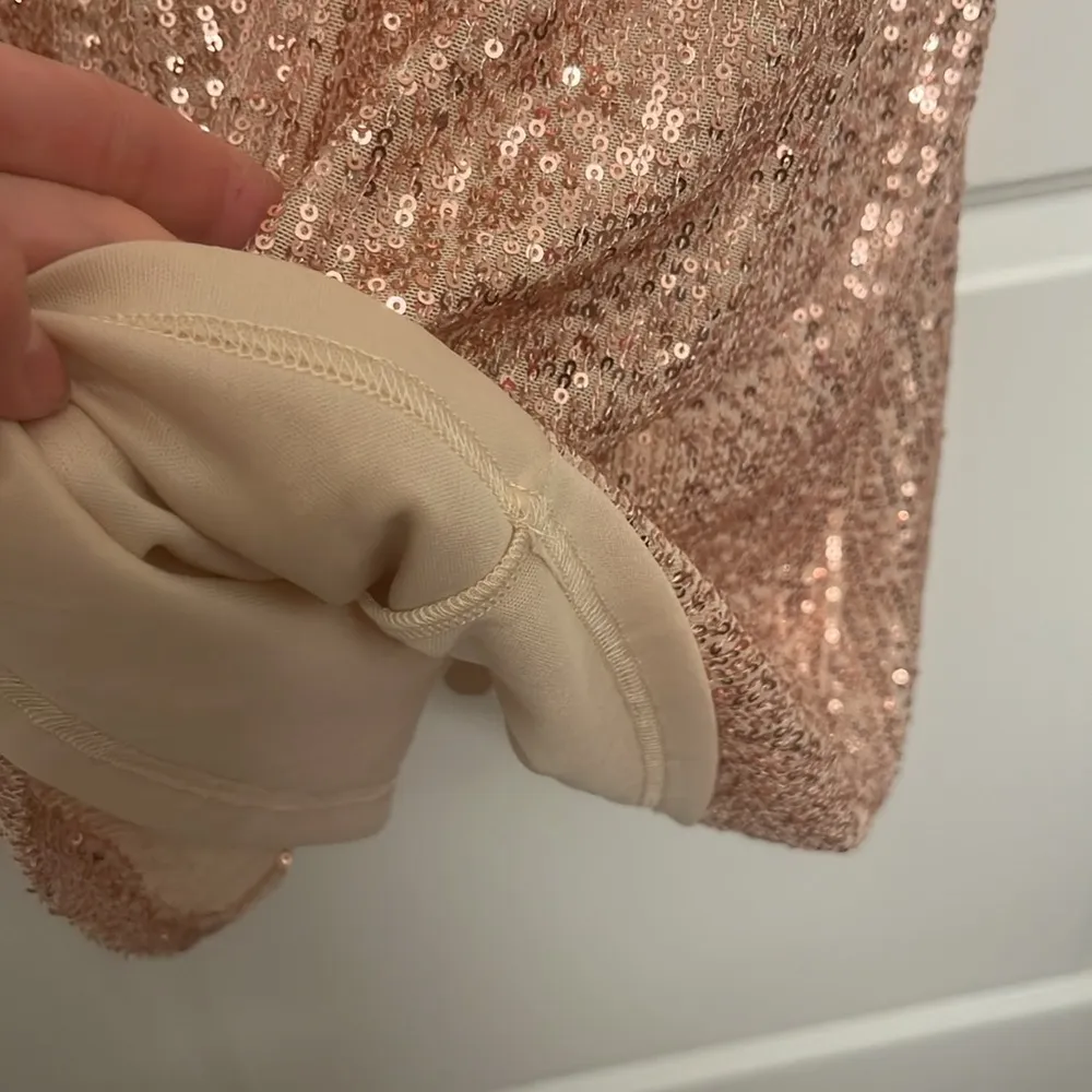 Rose Gold All Over Sequin Mini Dress Spaghetti Straps Size Small NWT Pink - Image 6