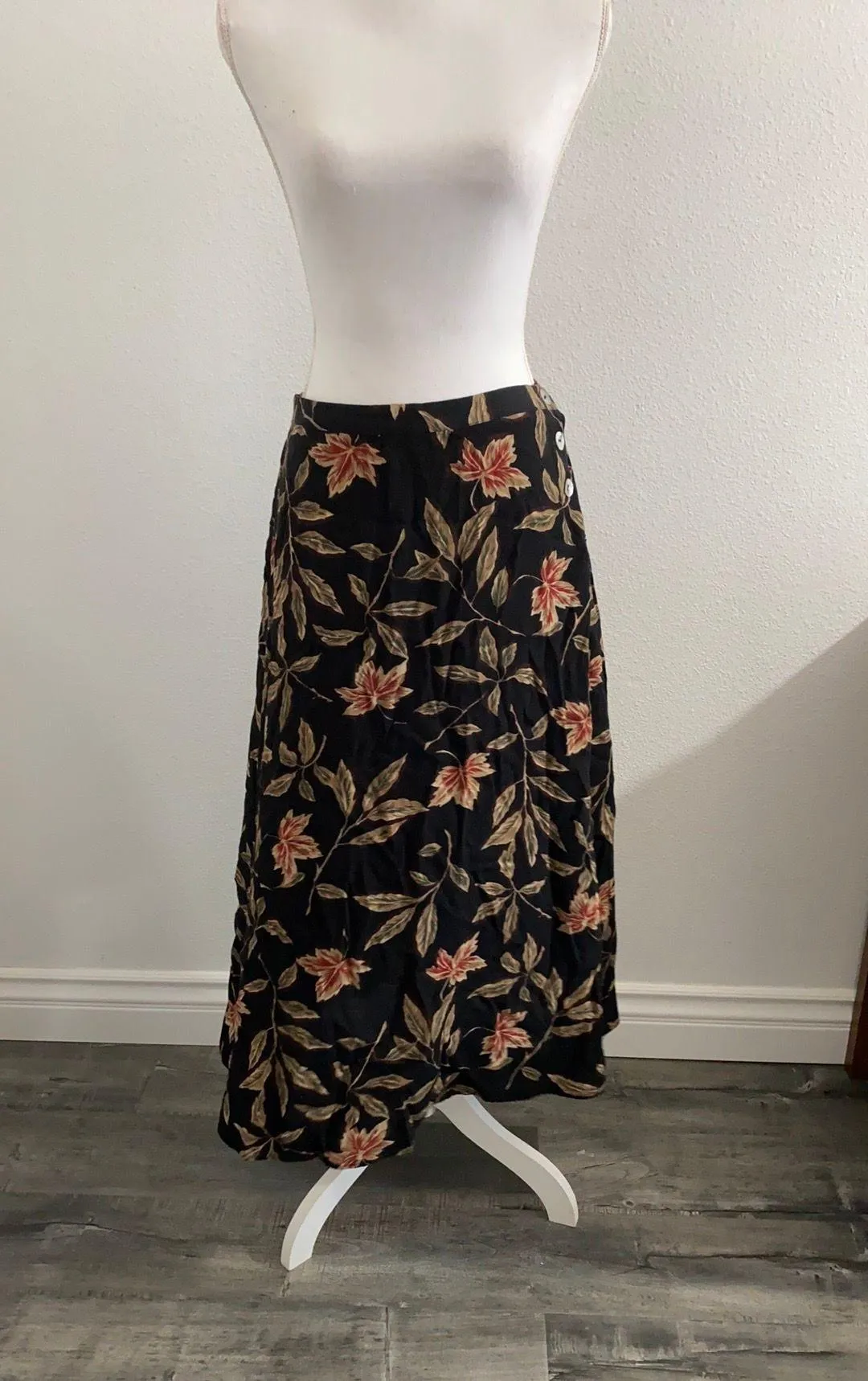 VTGE Apostrophe Floral Maxi Skirt  - Image 2