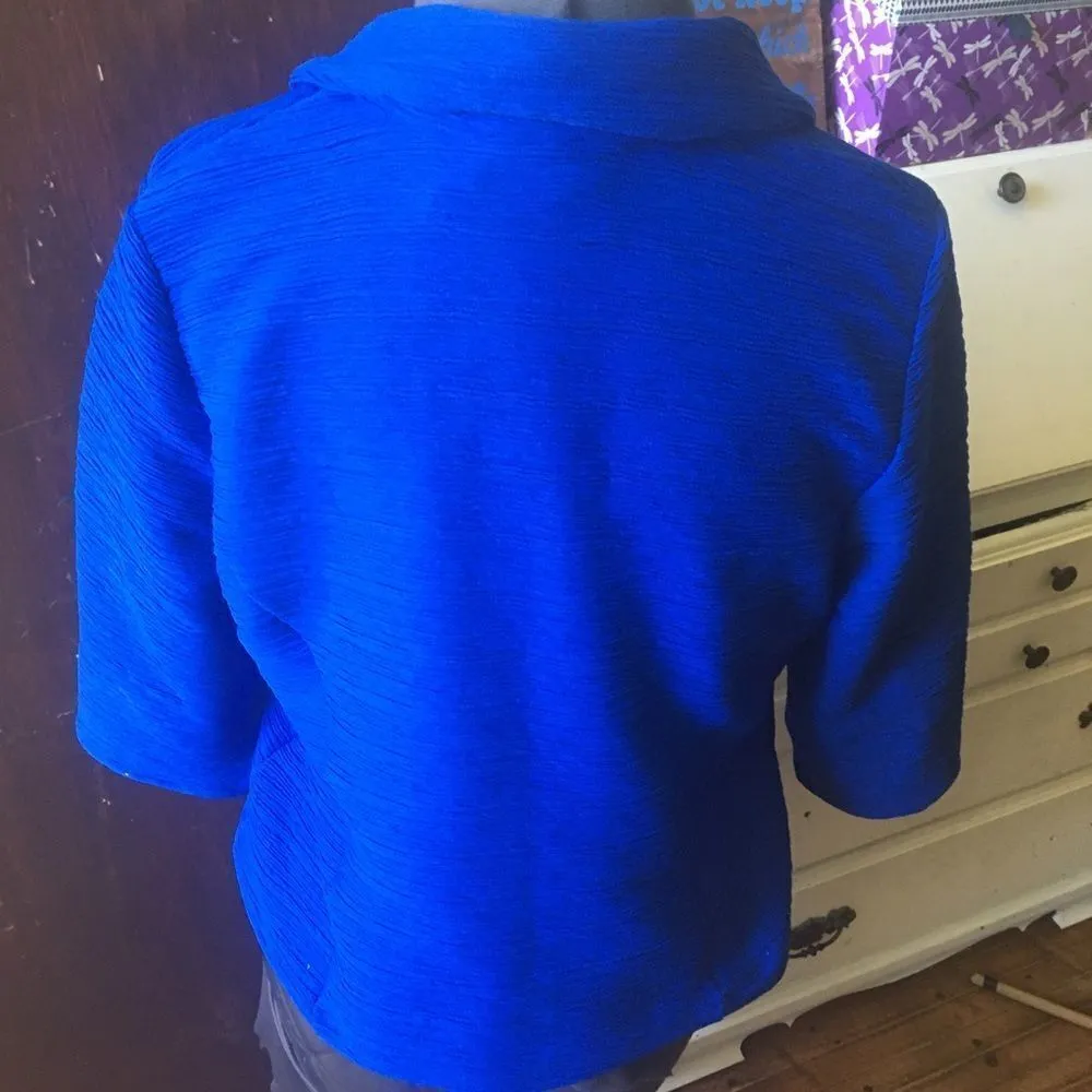 Chicos Bright blue crepe blazer, size 2 - Image 2