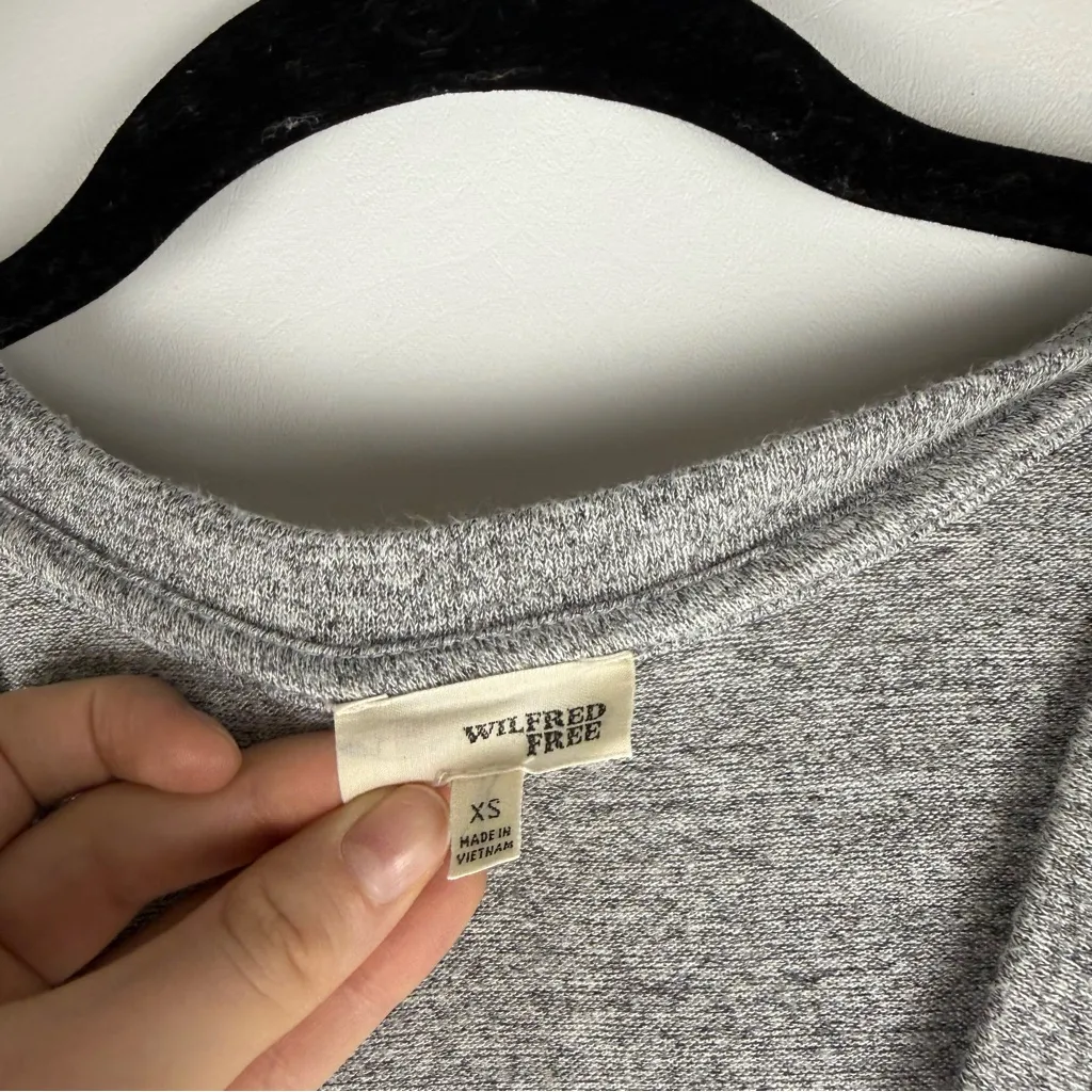 Wilfred Free Cozy Heather Grey Oversized V-Neck Sweater – XS (Fits S/M Too) - Image 2