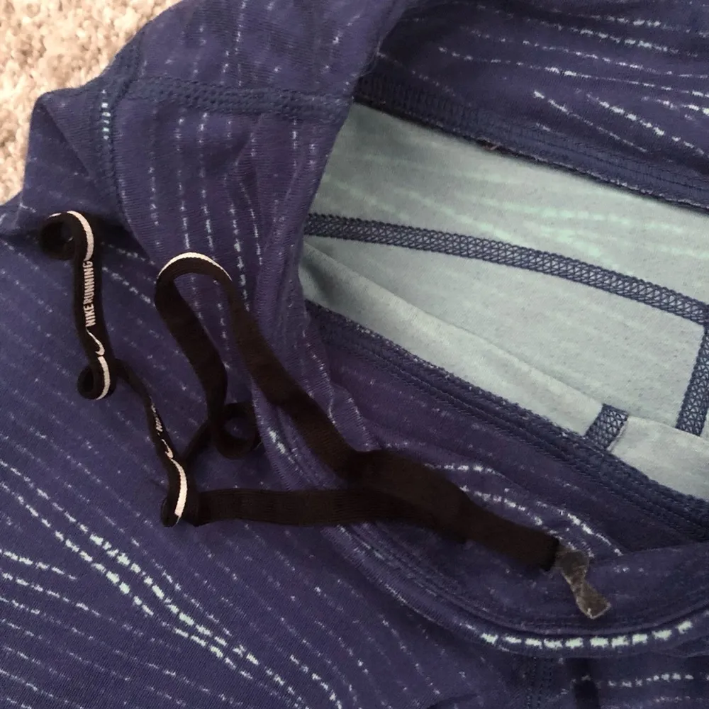 Nike dri-fit crop capri leggings, size small p - Image 11