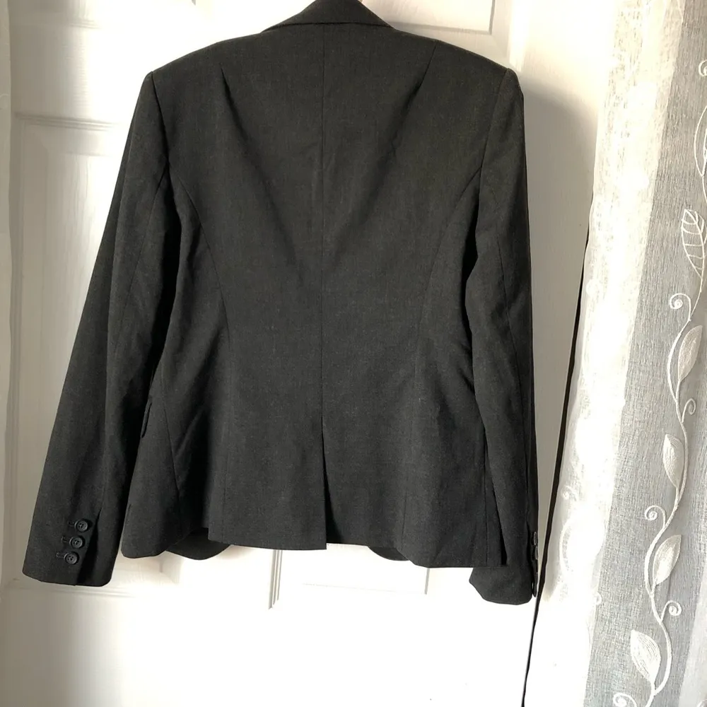 women size 4 P blazer jacket one button classic - Image 6