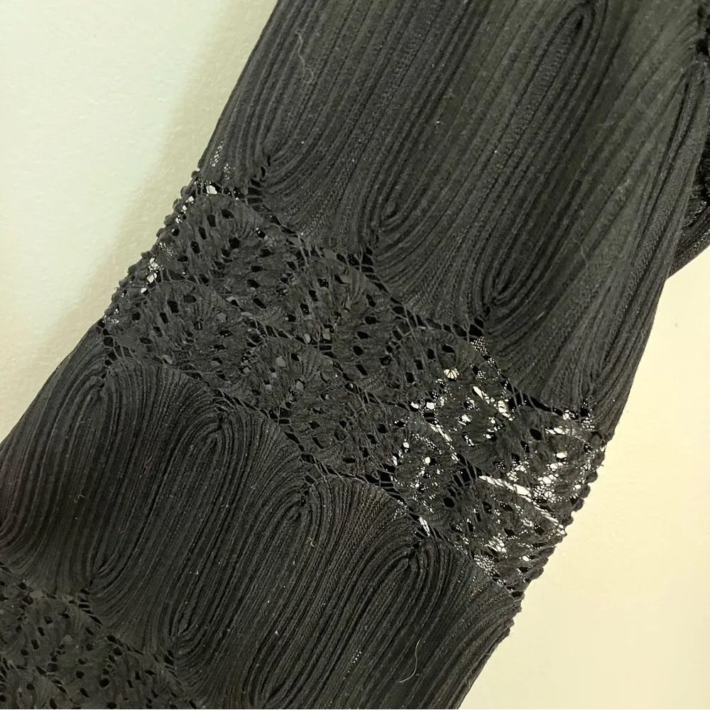 NWT Sioni Mixed Media V Neck Sweater with Lace Sleeves Black Size Medium - Image 11