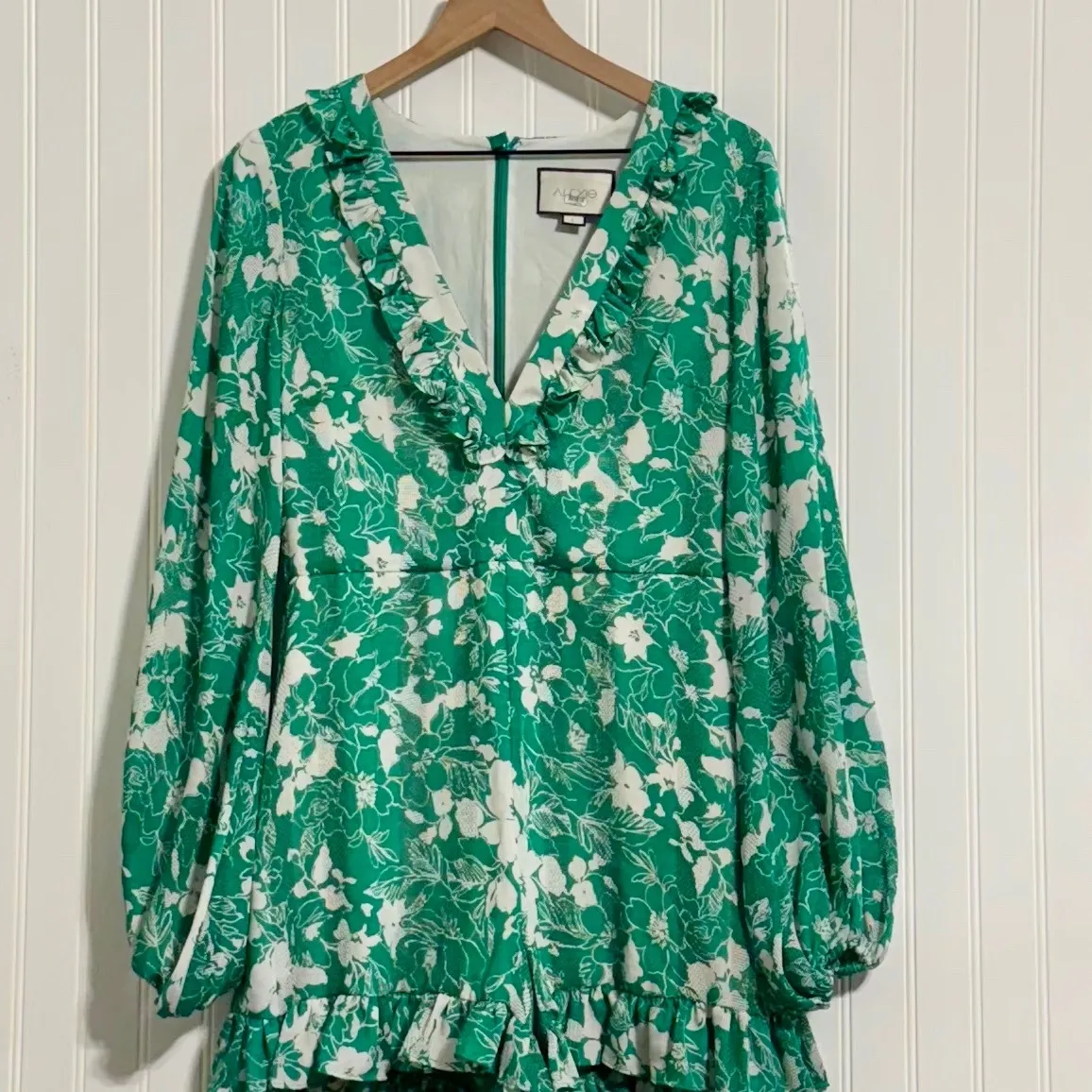 Alexis L Green Floral Ruffle Romper Long Sleeve V-Neck 100% Cotton Lined EUC - Image 3