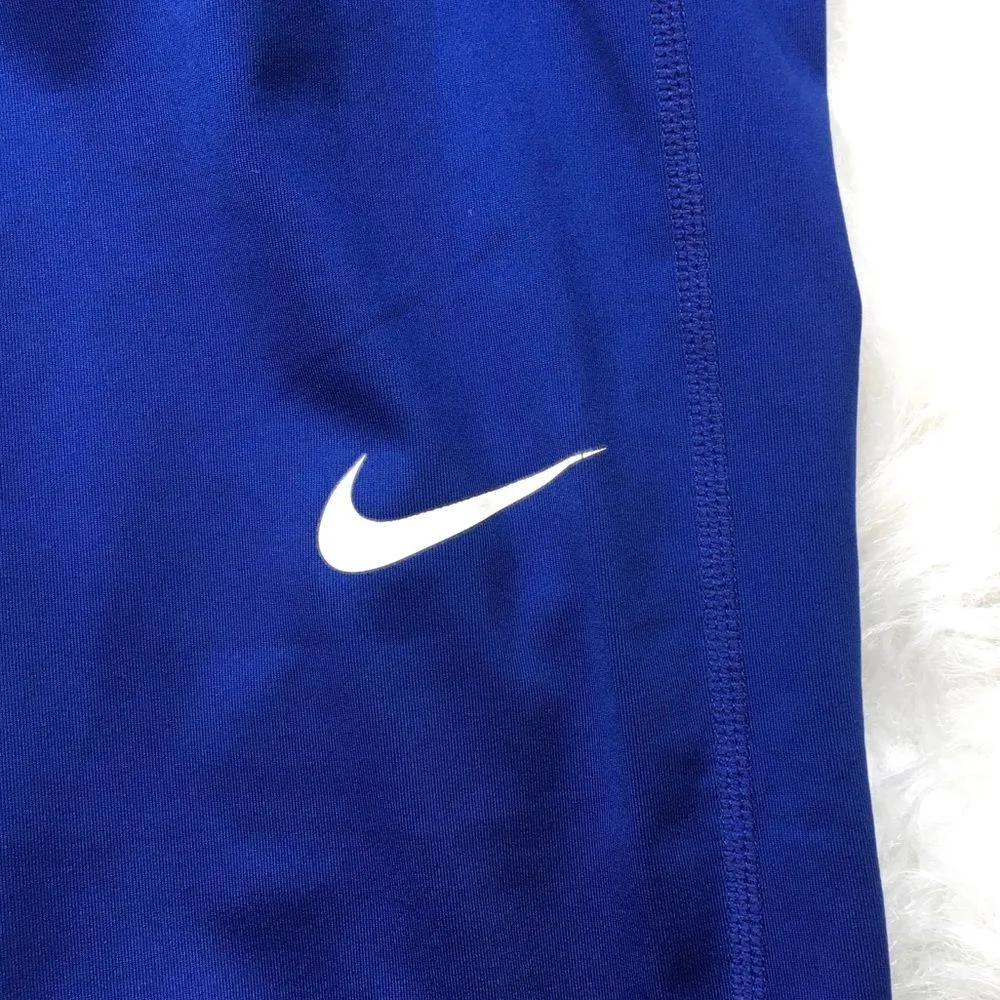 🔃Nike Pro Logo Blue Capris - Image 4